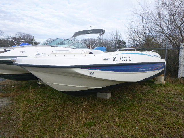 2006 Bayliner boat for sale, model of the boat is 197SD & Image # 2 of 5