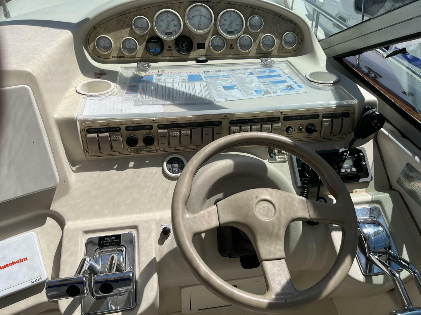 1998-cruisers-yachts-3870-esprit-power-9818436-20250611100357088-1_XLARGE