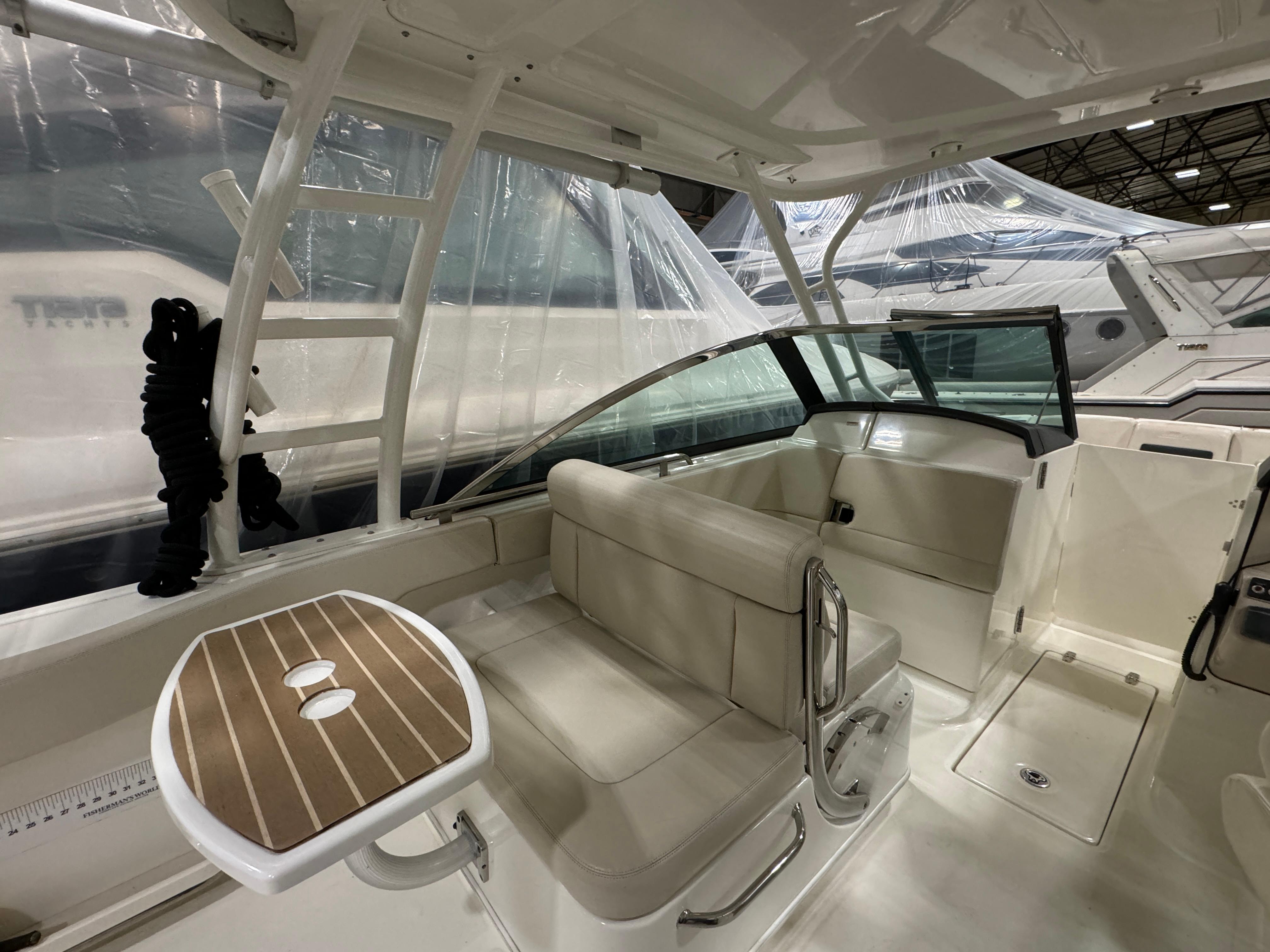 2016-boston-whaler-270-vantage-power-9738438-20250328123323410-1_XLARGE