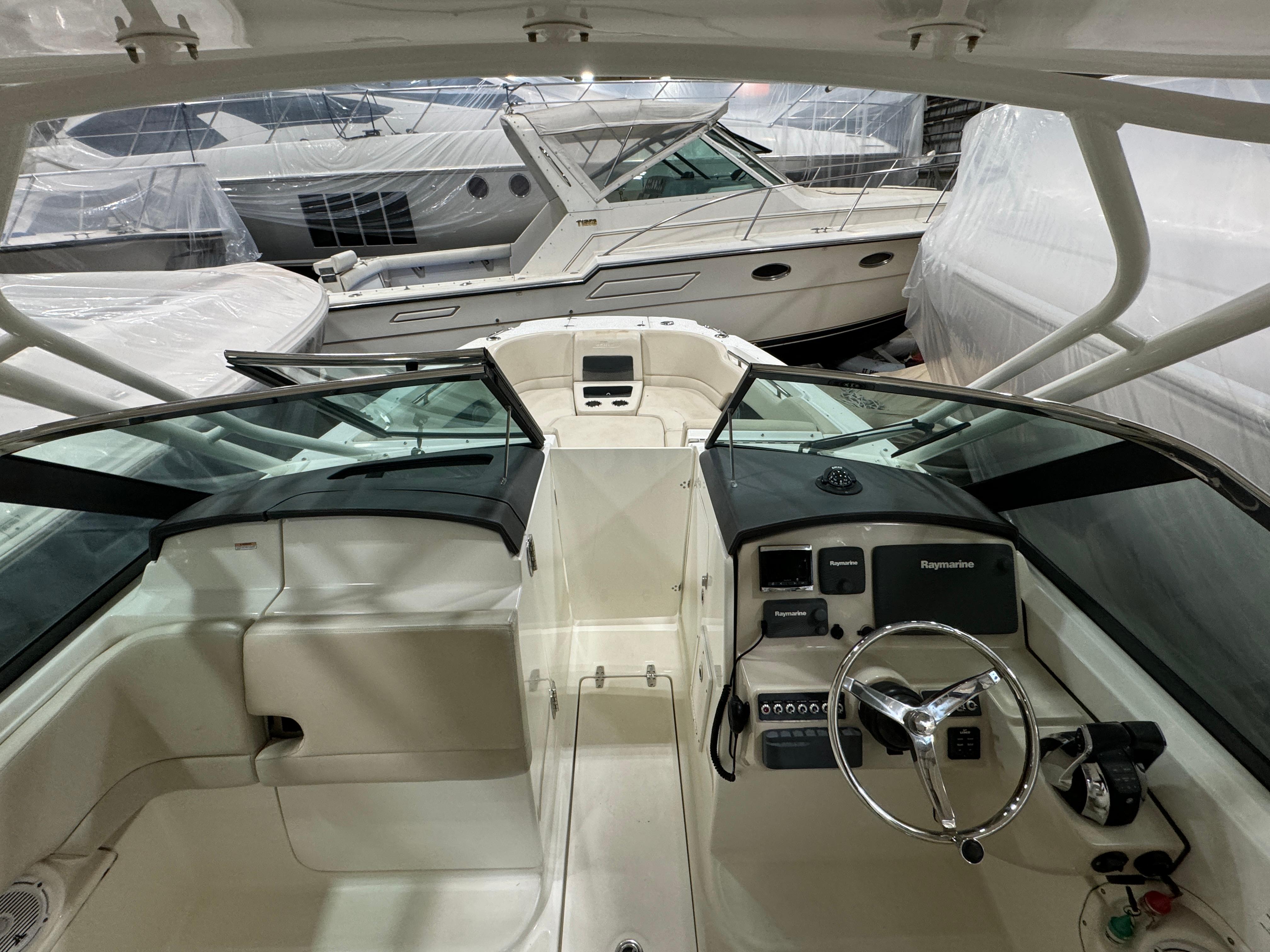 2016-boston-whaler-270-vantage-power-9738438-20250328123345602-1_XLARGE