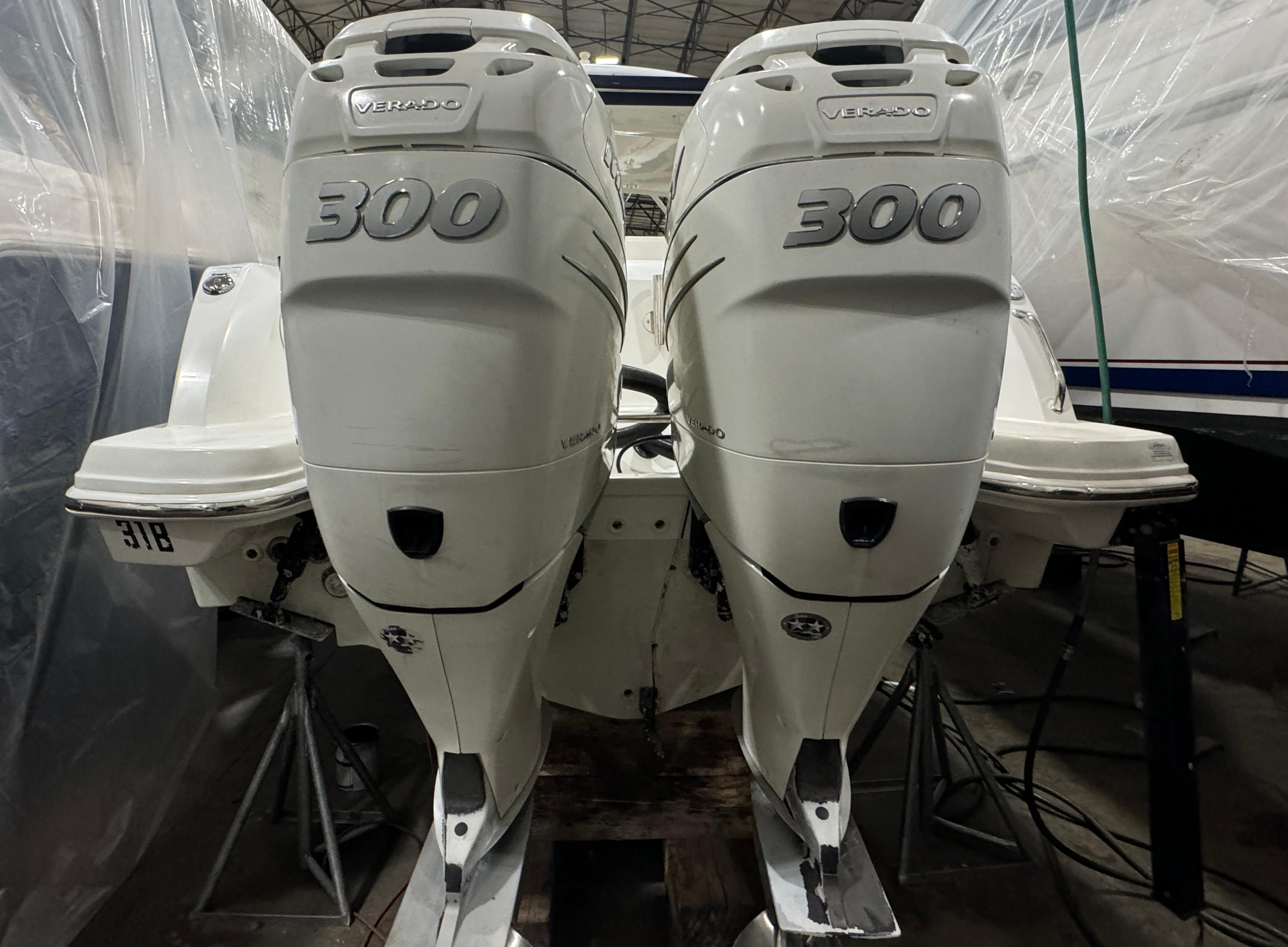 2016-boston-whaler-270-vantage-power-9738438-20250328123420372-1_XLARGE