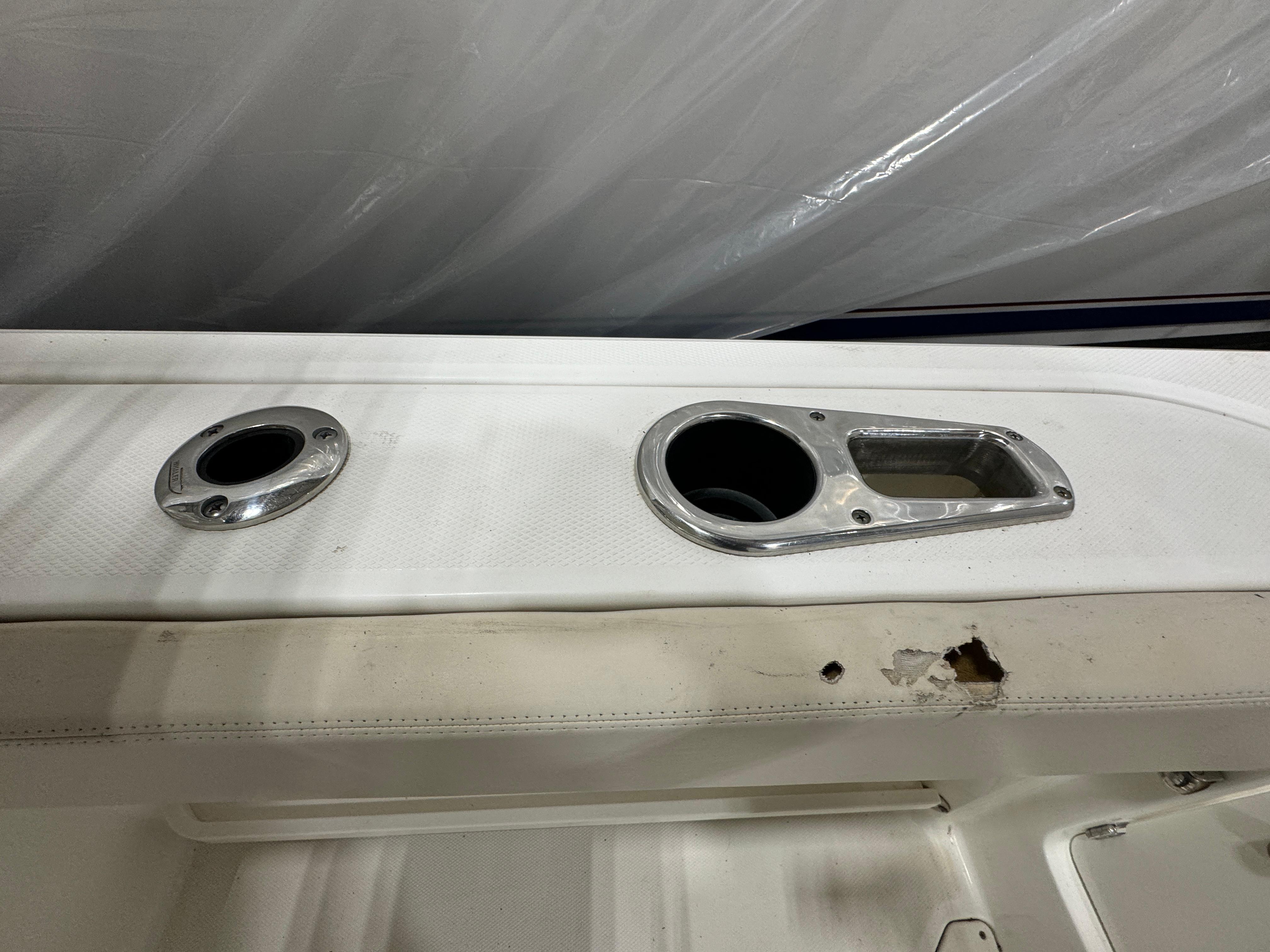 2016-boston-whaler-270-vantage-power-9738438-20250328123431723-1_XLARGE