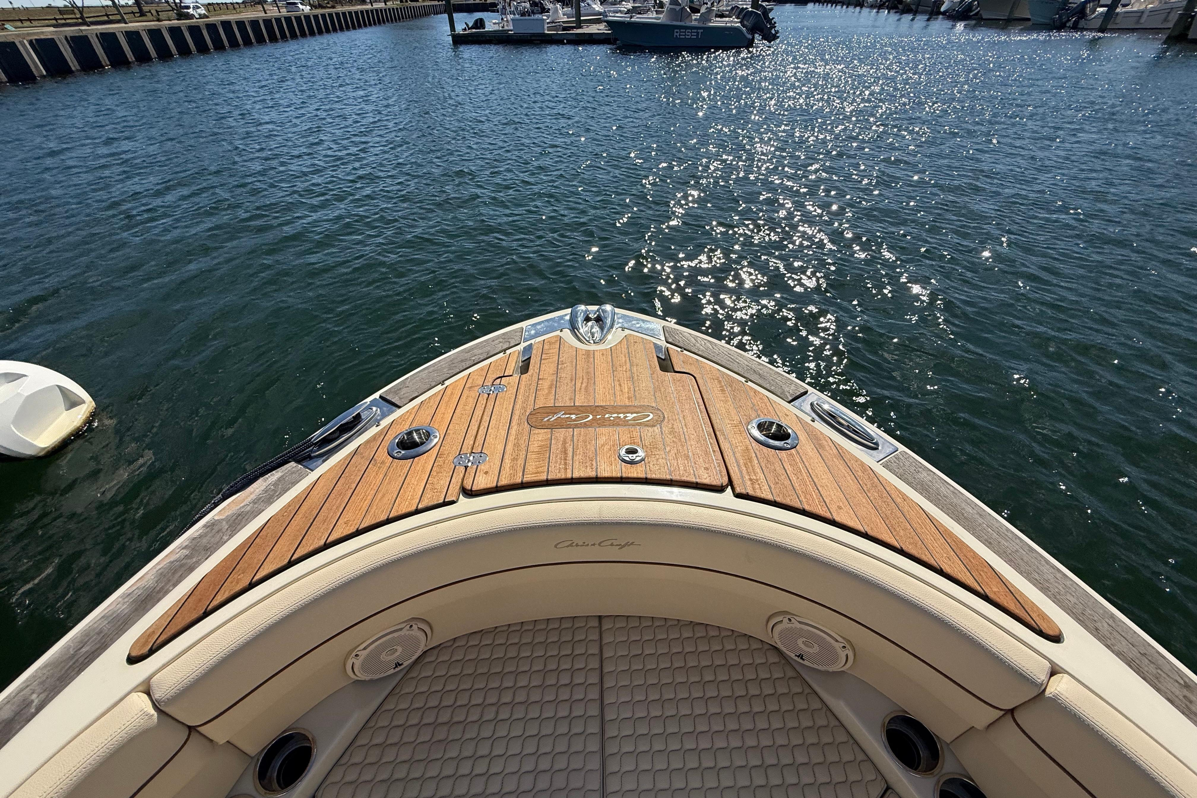 2019 Chris-Craft Launch 28 GT-23