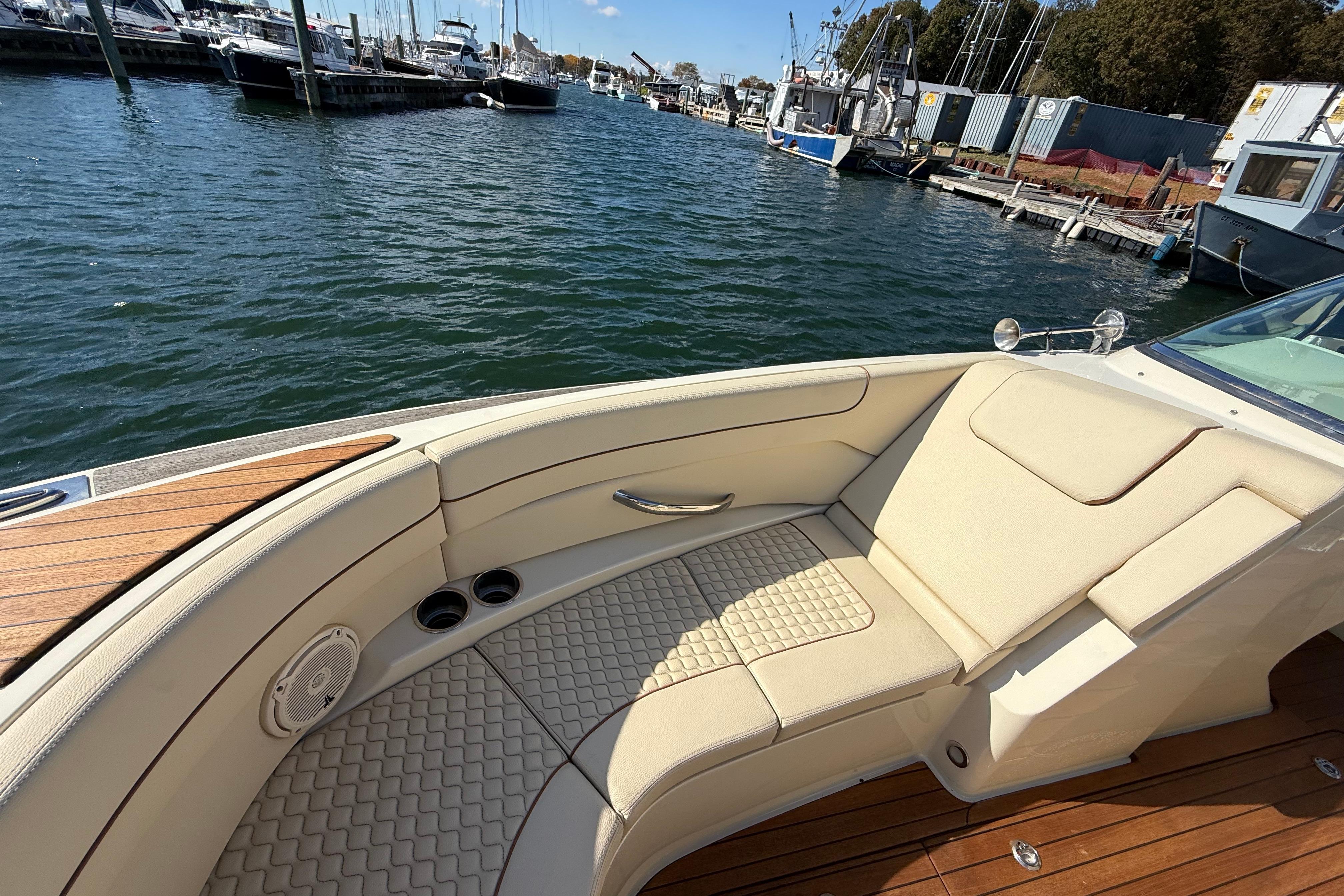 2019 Chris-Craft Launch 28 GT-29