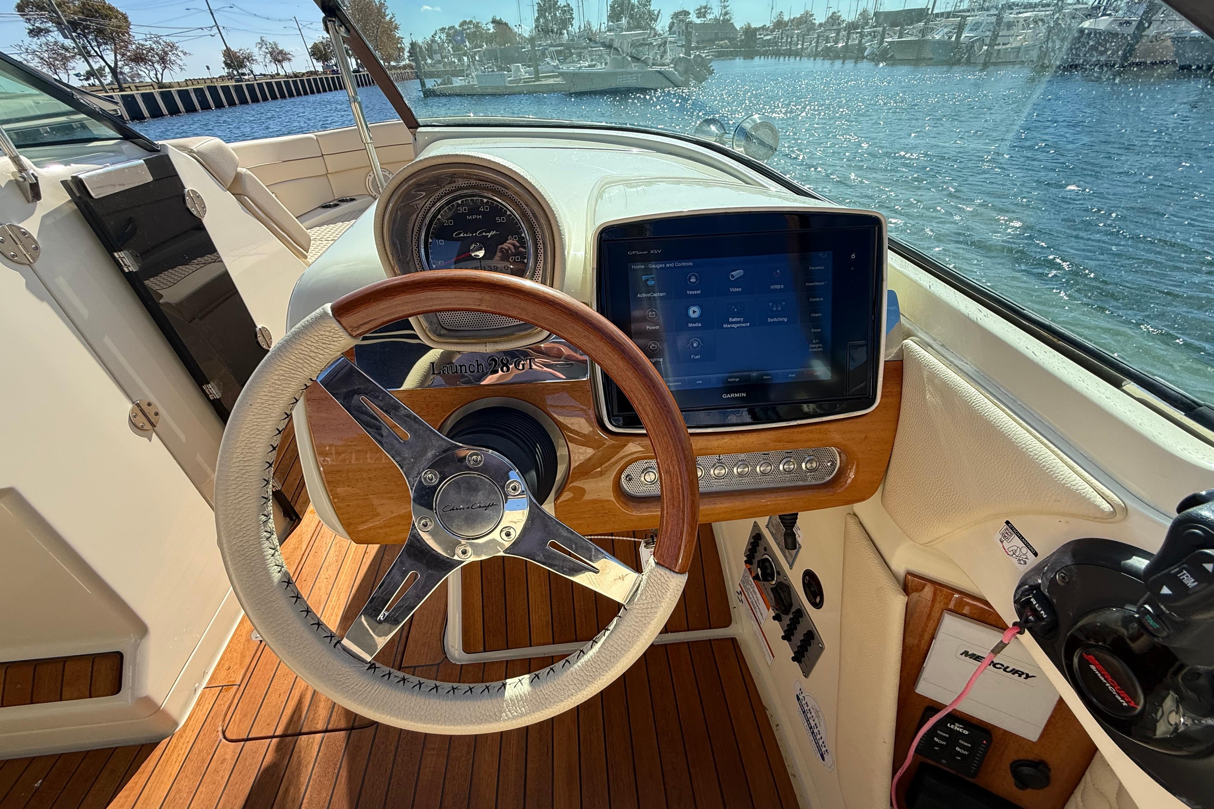 2019 Chris-Craft Launch 28 GT-17