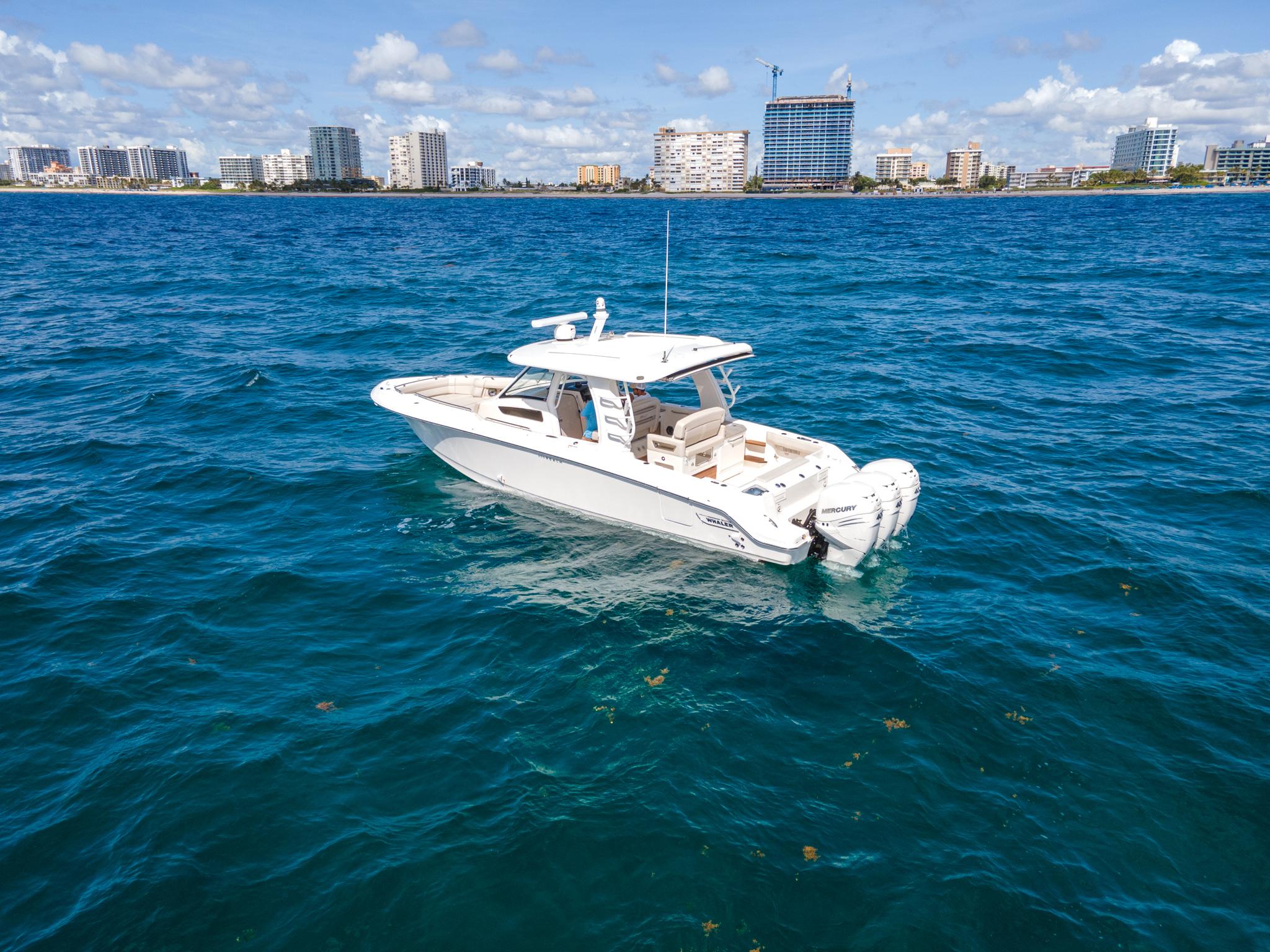 2020 Boston Whaler 350 realm