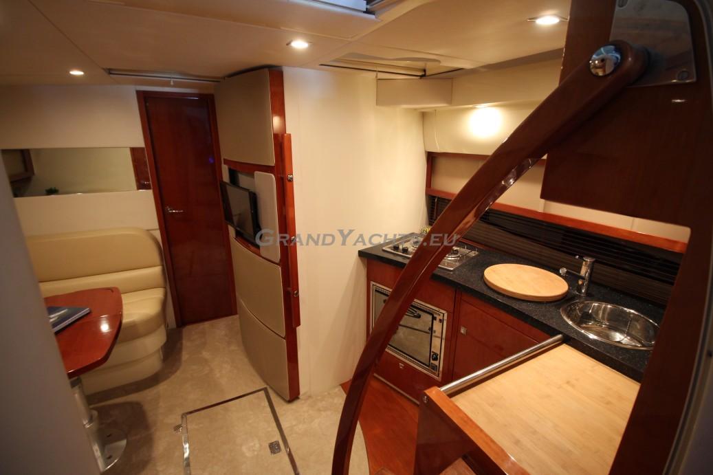 2008 Fairline Targa 38 large 36