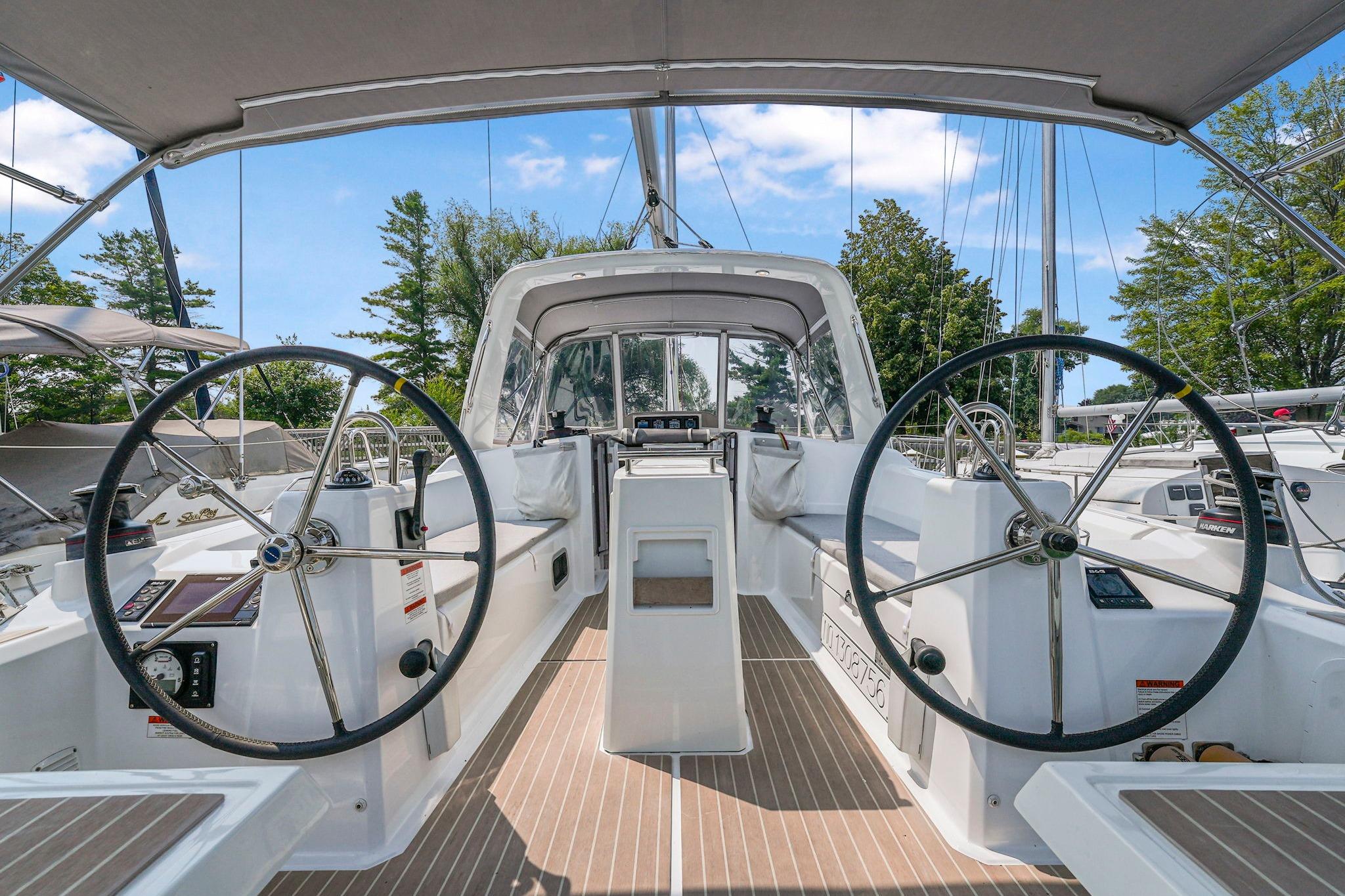 Yacht Photos Pics