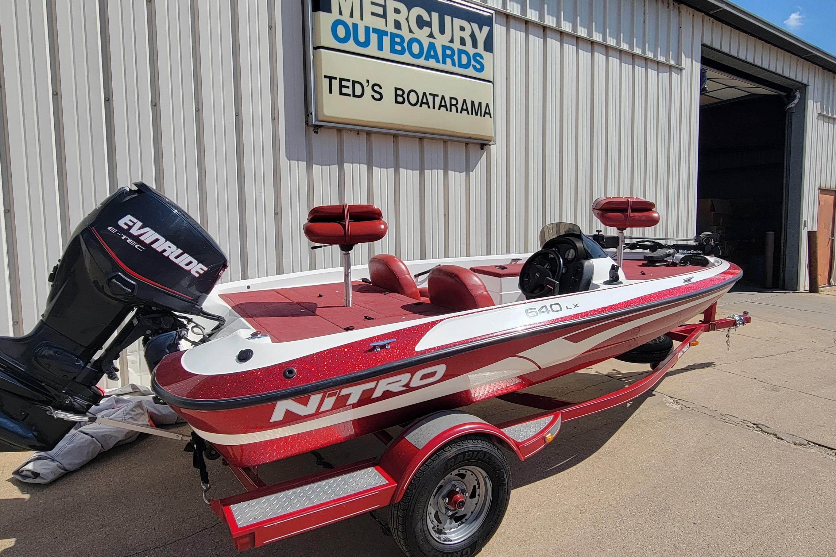 2000 Nitro 640LX boat with Evinrude motor at Ted's Boatarama dealership.