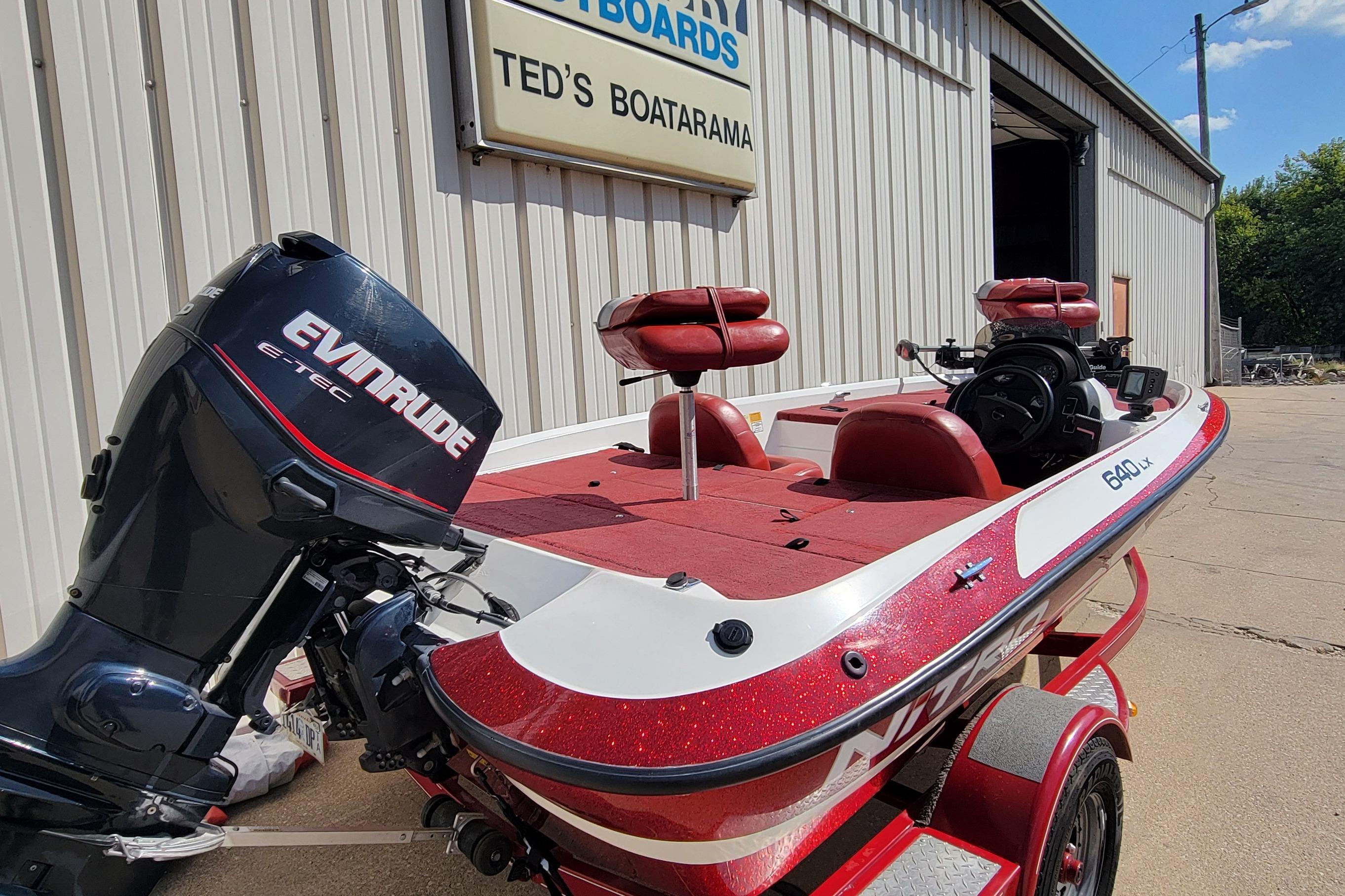 2000 Nitro 640LX boat with Evinrude motor at Ted's Boatarama.