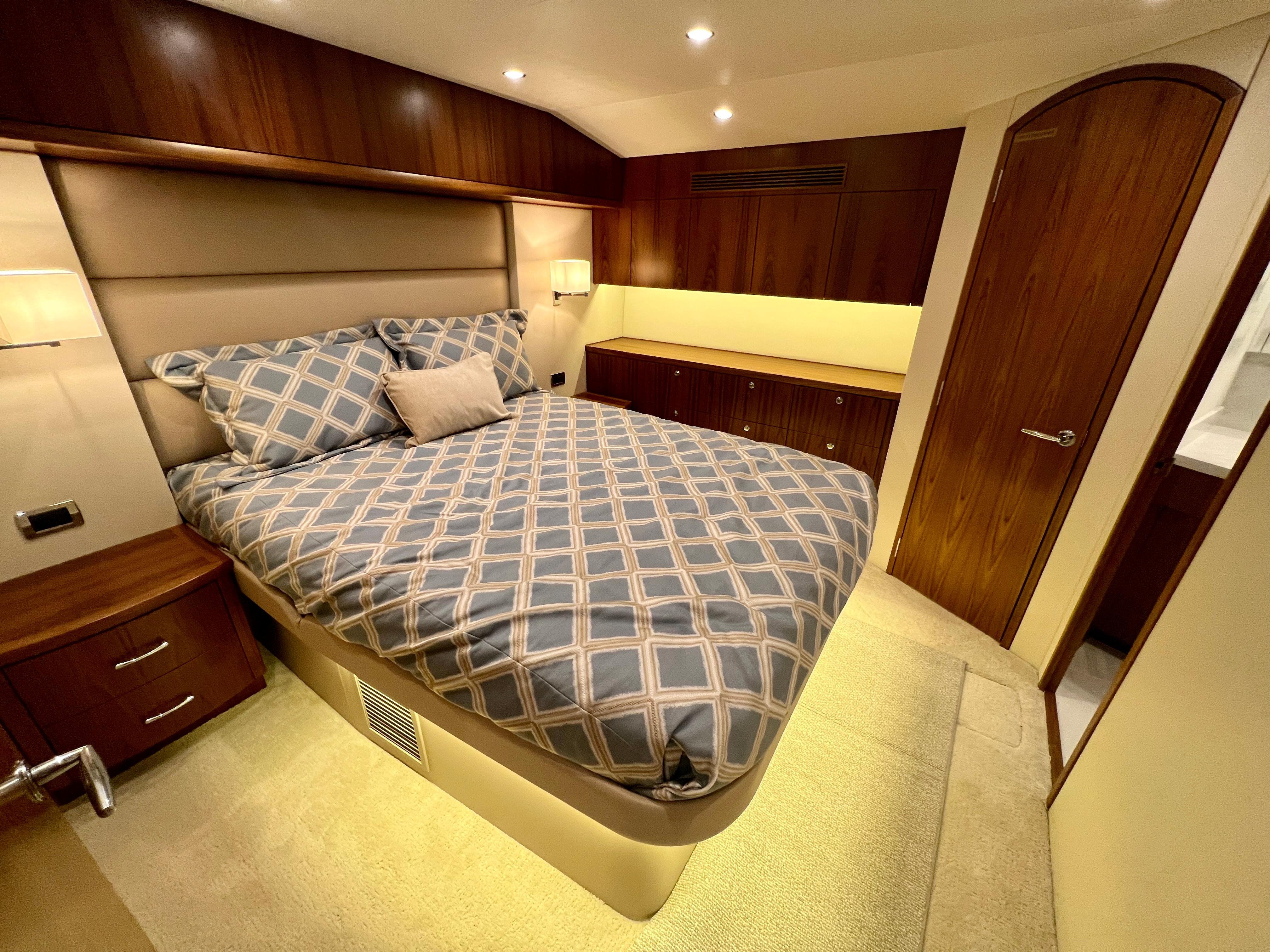 Hatteras 59 Change Order-Master Stateroom