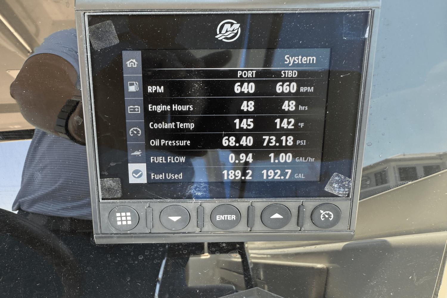 2024-boston-whaler-280-vantage-power-9818451-980077472-0-290520251012-31