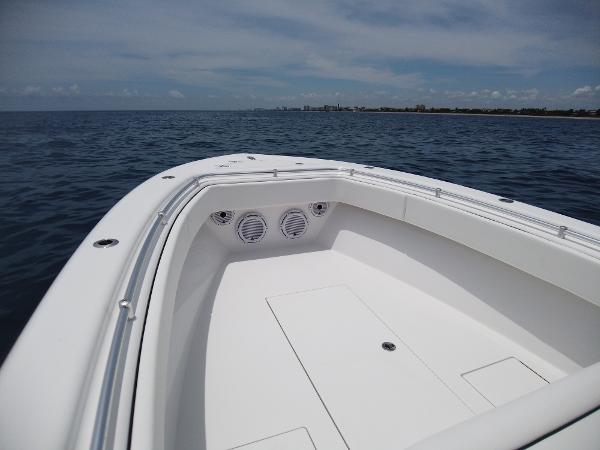 28' Contender, Listing Number 100853761, - Photo No. 9