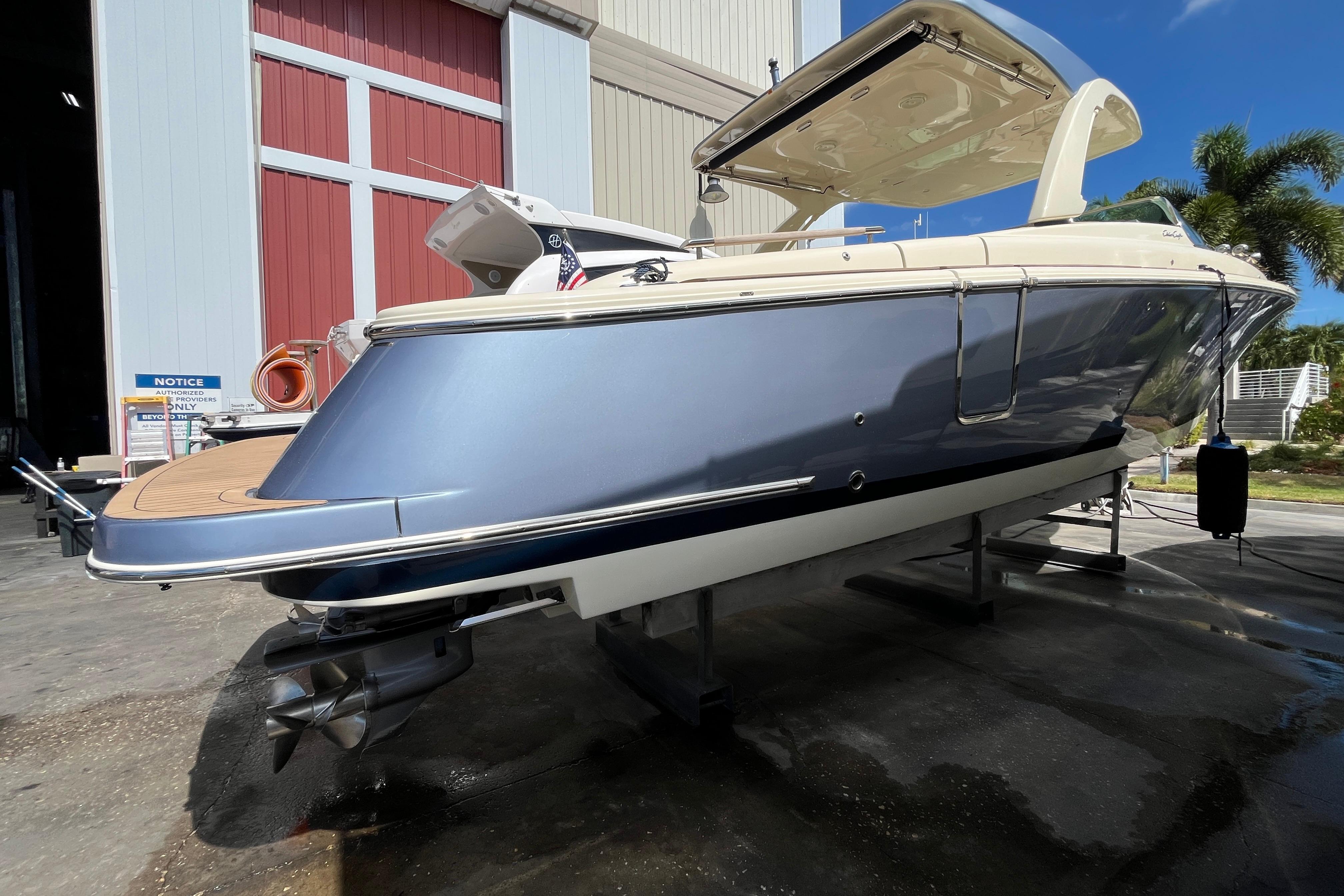 2022 Chris-Craft Launch 35 GT I/O-9