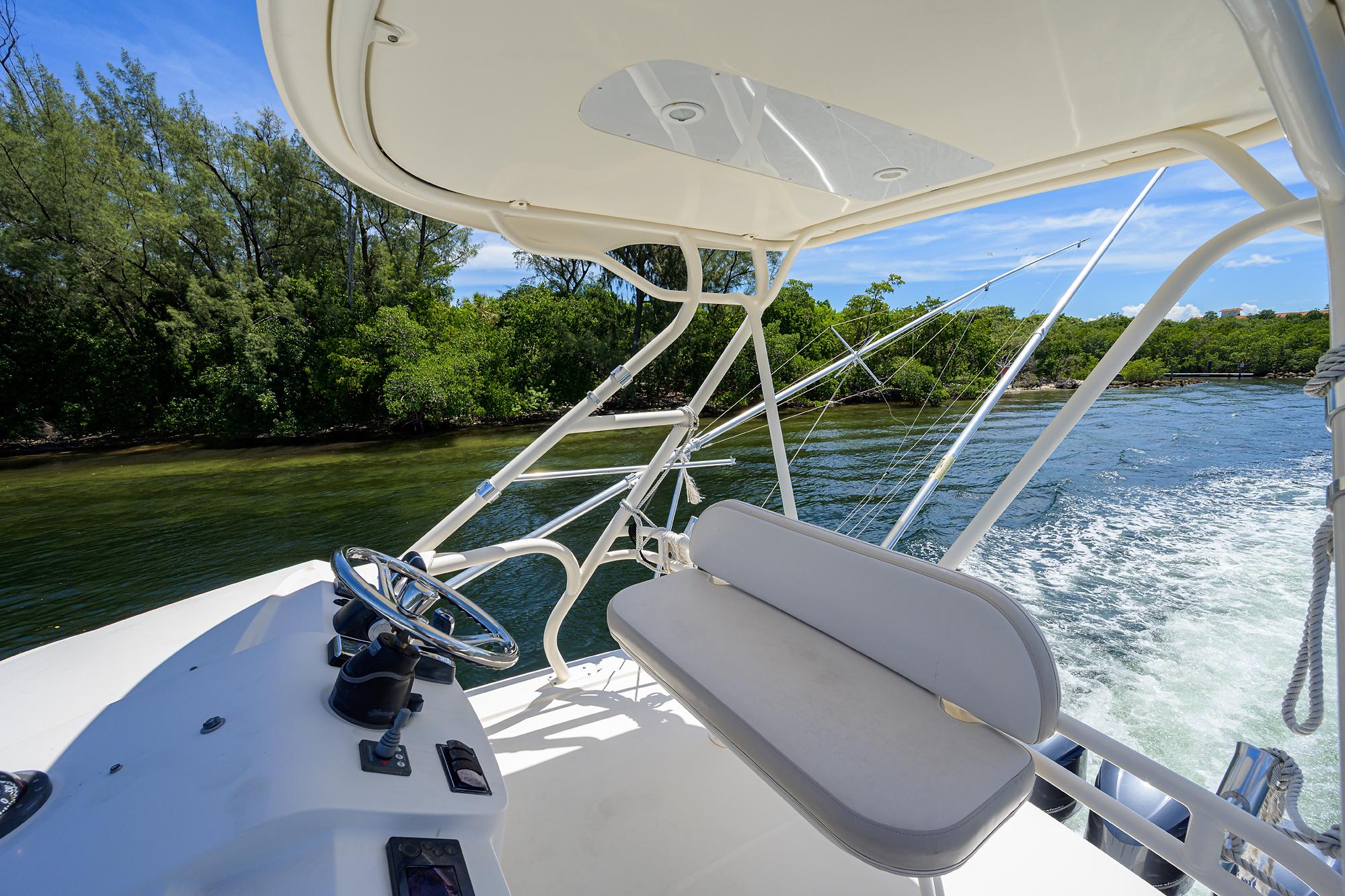 Pursuit 38 Nauti Buoy II  - Exterior tower helm and seating