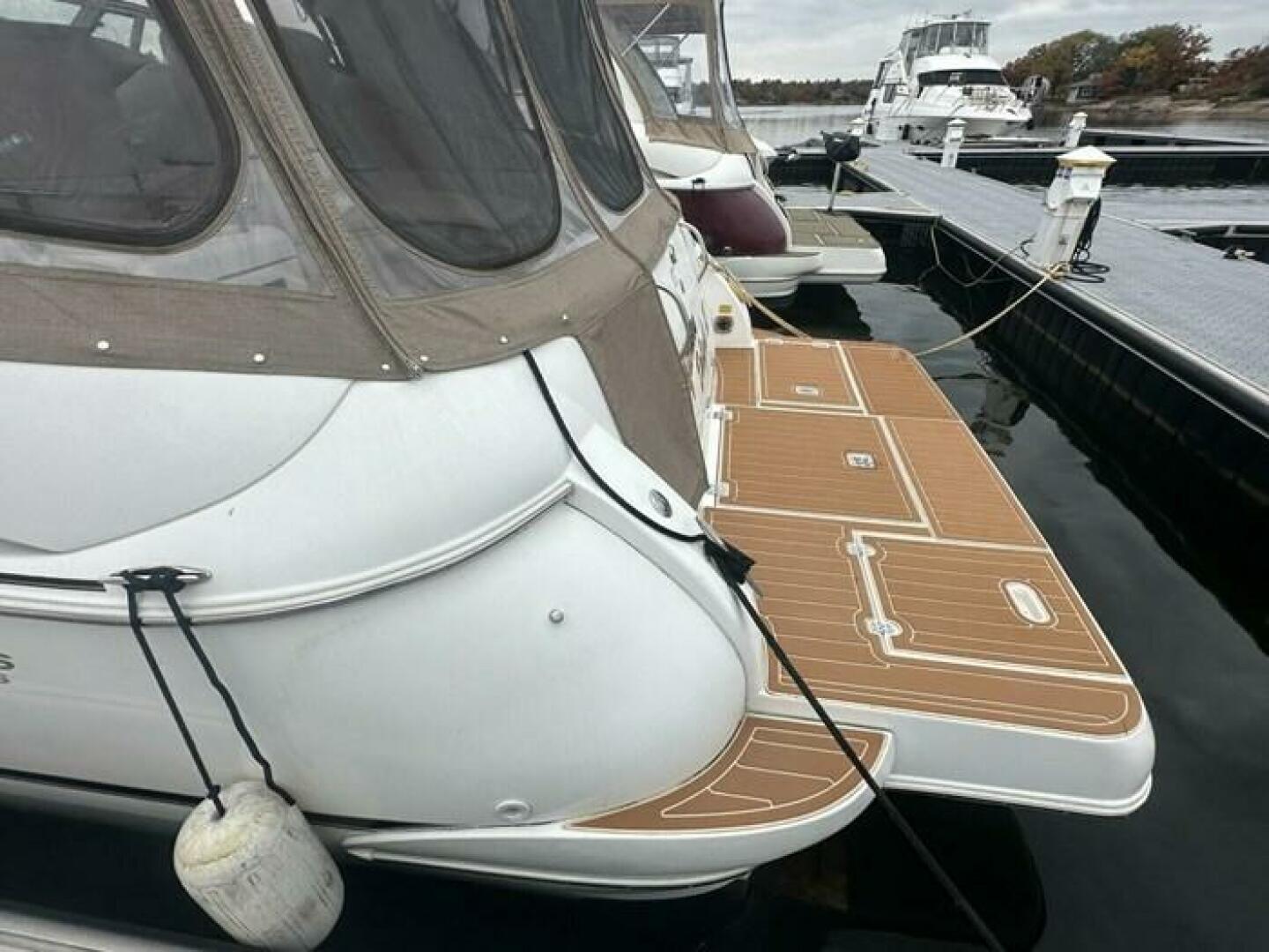2001-cruisers-yachts-3672-express-power-9808465-20250523140252023-1_XLARGE