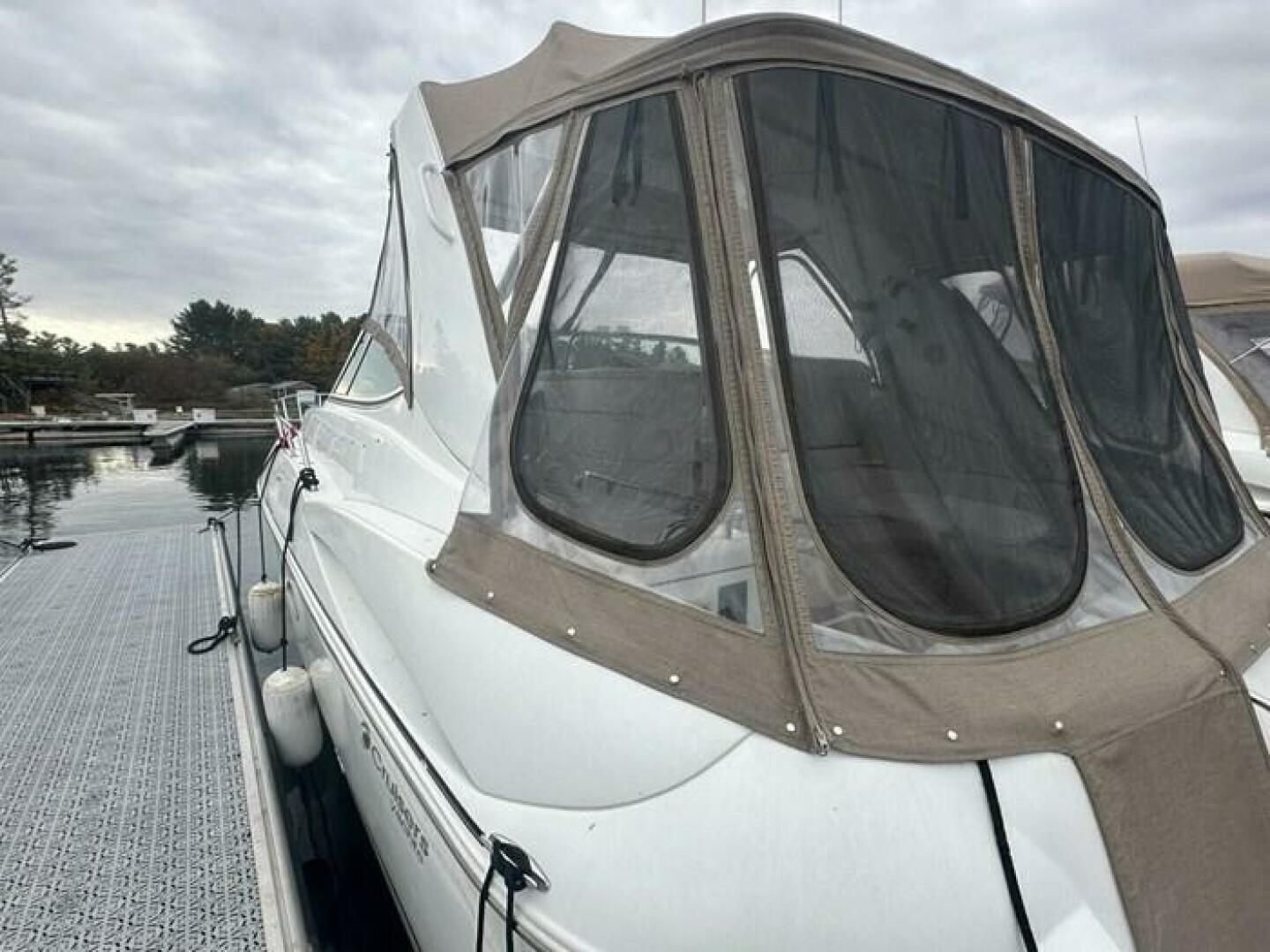 2001-cruisers-yachts-3672-express-power-9808465-20250523140254072-1_XLARGE
