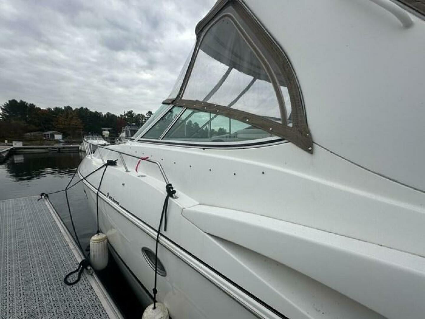 2001-cruisers-yachts-3672-express-power-9808465-20250523140256081-1_XLARGE