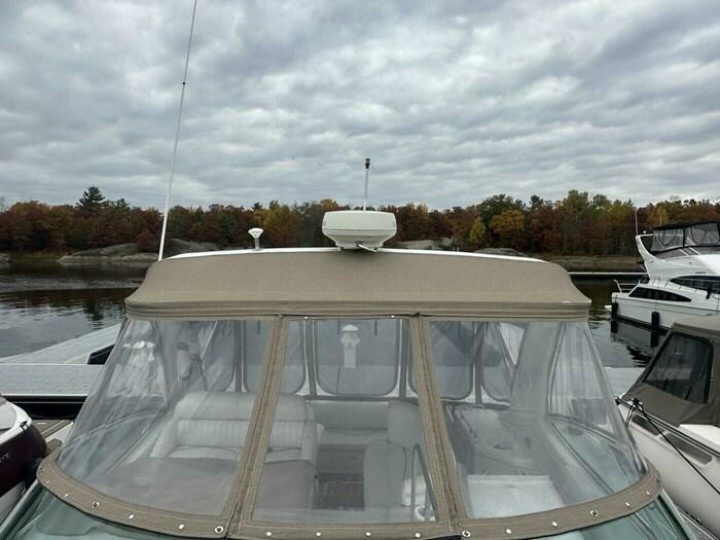 2001-cruisers-yachts-3672-express-power-9808465-20250523140316031-1_XLARGE