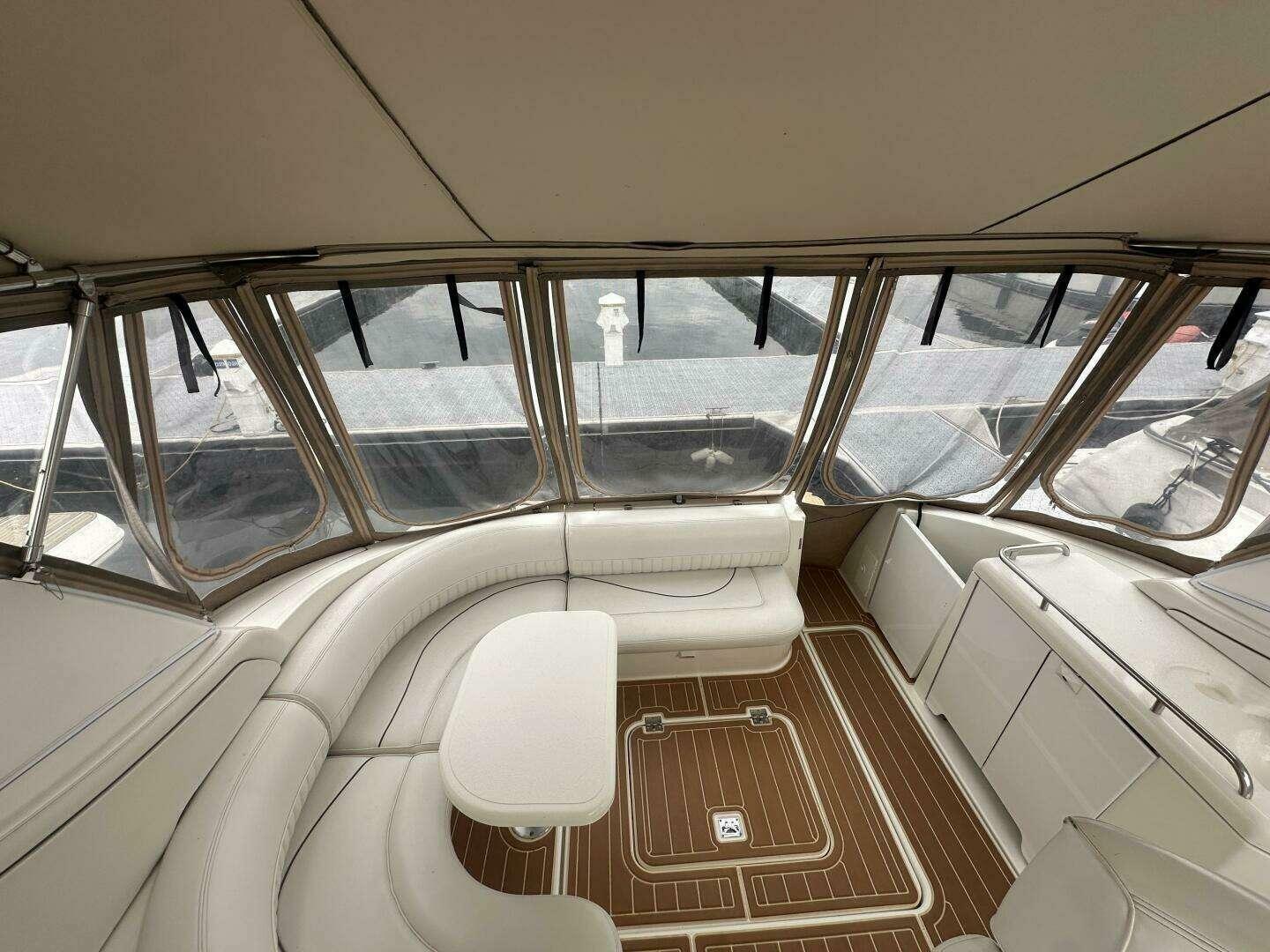 2001-cruisers-yachts-3672-express-power-9808465-20250523140319025-1_XLARGE