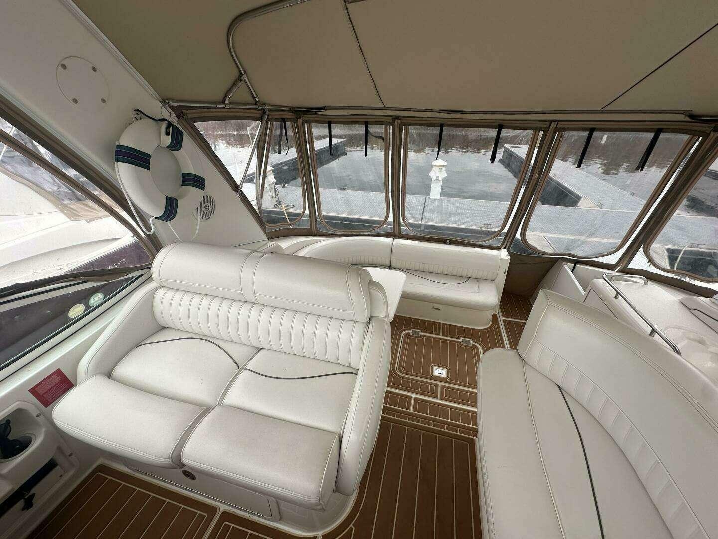 2001-cruisers-yachts-3672-express-power-9808465-20250523140321169-1_XLARGE