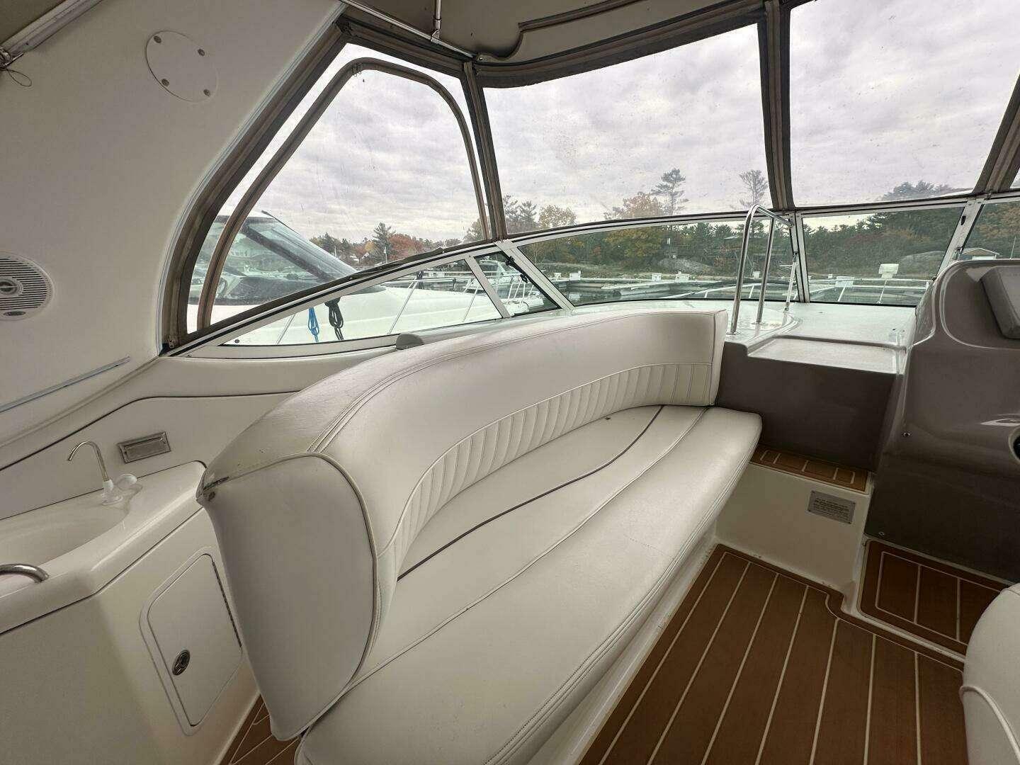 2001-cruisers-yachts-3672-express-power-9808465-20250523140343025-1_XLARGE