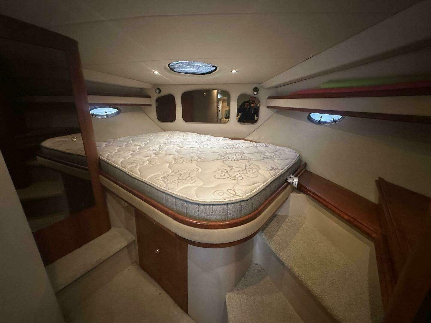 2001-cruisers-yachts-3672-express-power-9808465-20250523140401965-1_XLARGE