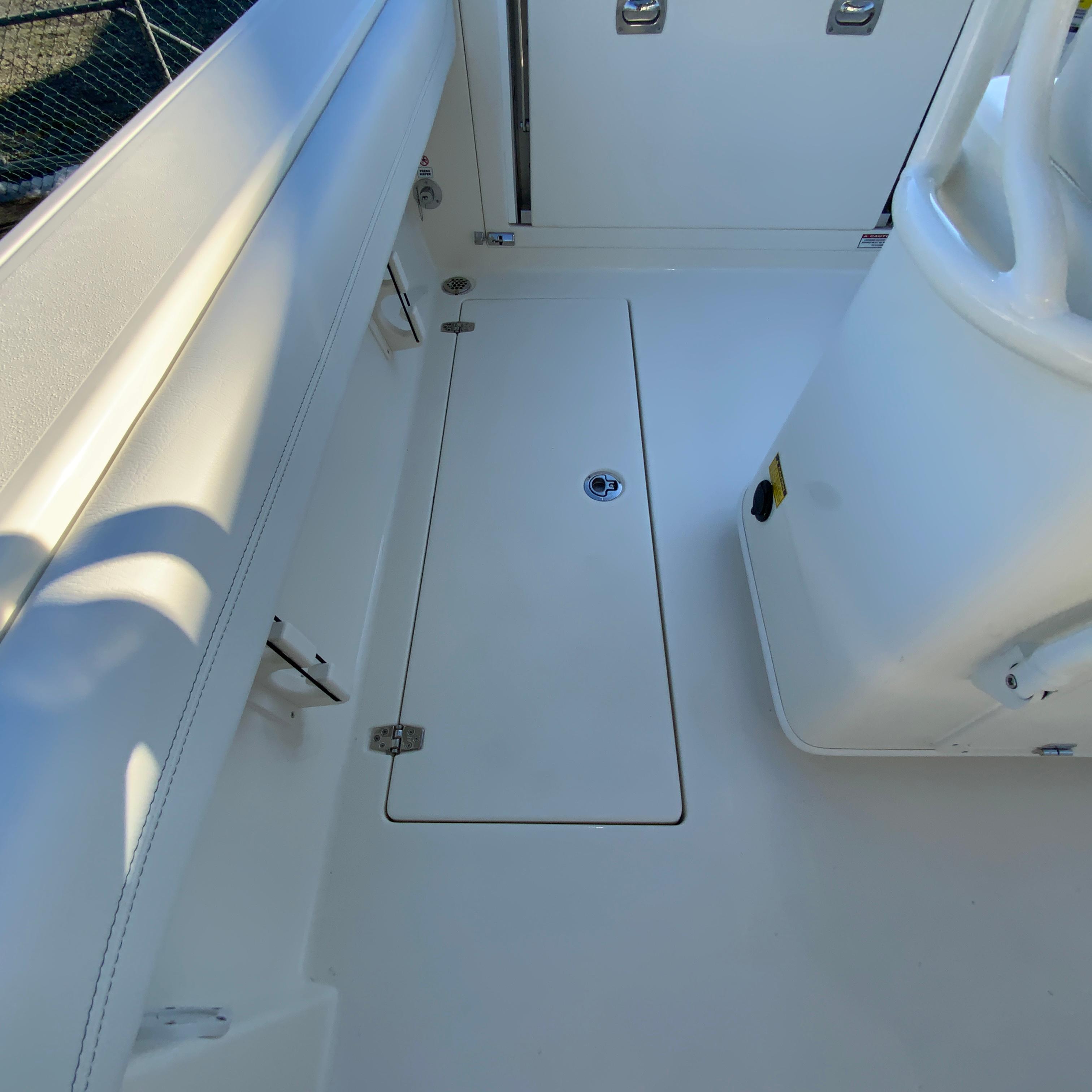 2025 Cobia 240 Center Console-32