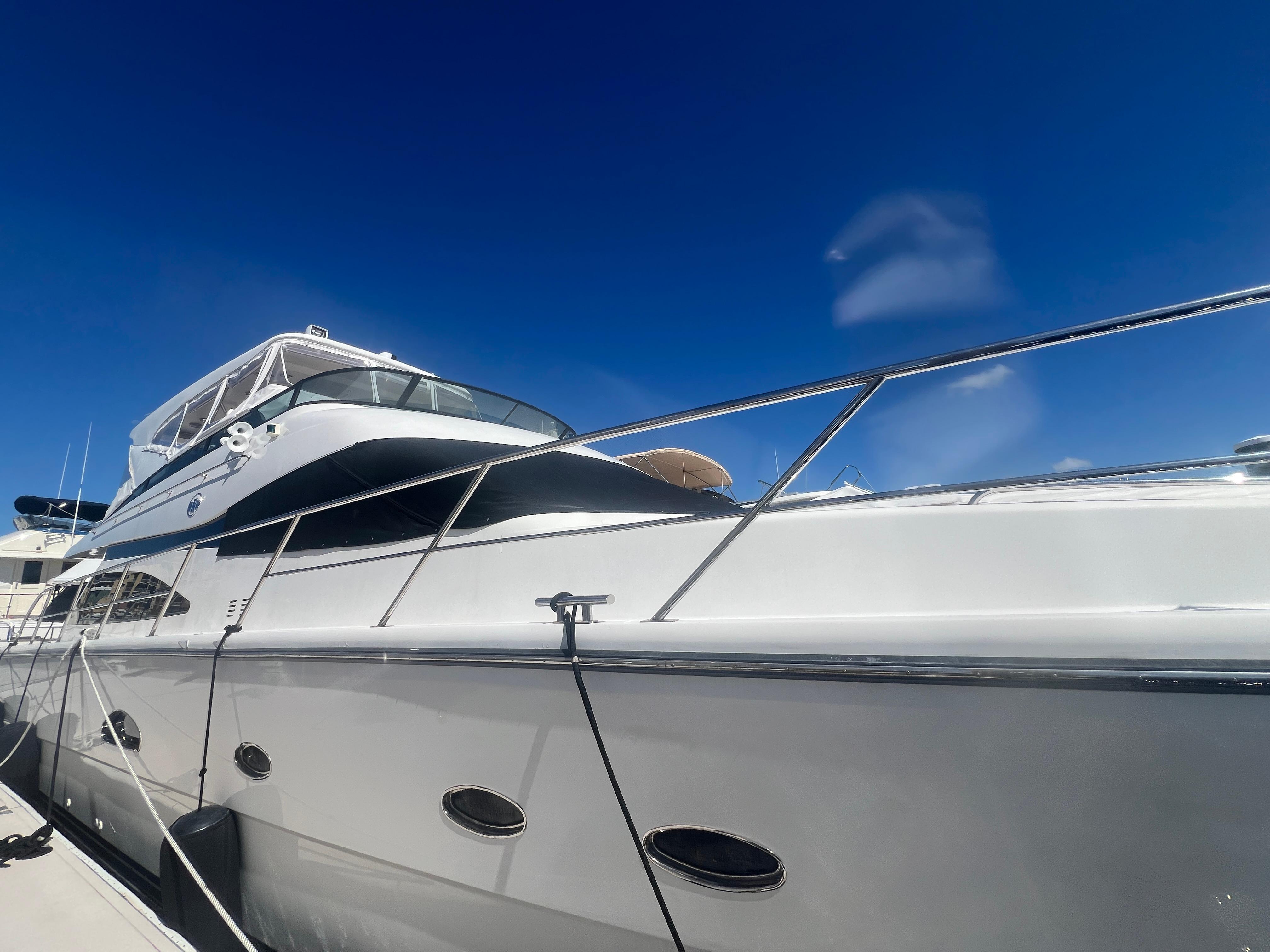 2005 Neptunus 62 flybridge