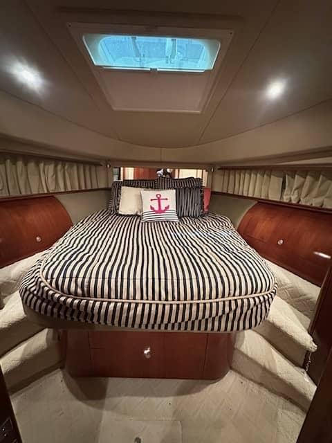 2005-sea-ray-550-sedan-bridge-power-9808468-979701895-0-270520250542-55