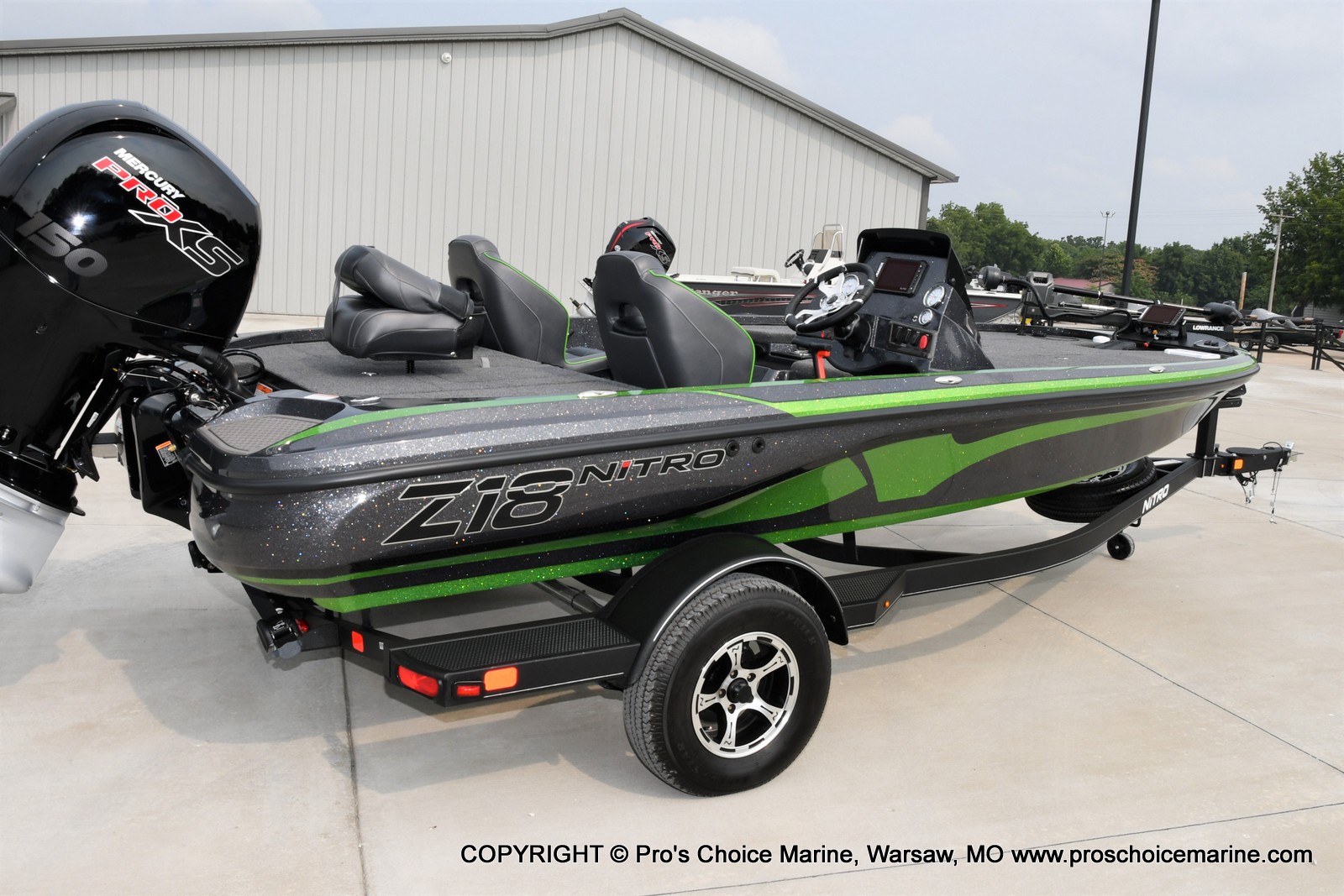 2022 Nitro boat for sale, model of the boat is Z18 Pro Package w/150HP Pro-XS & Image # 14 of 50