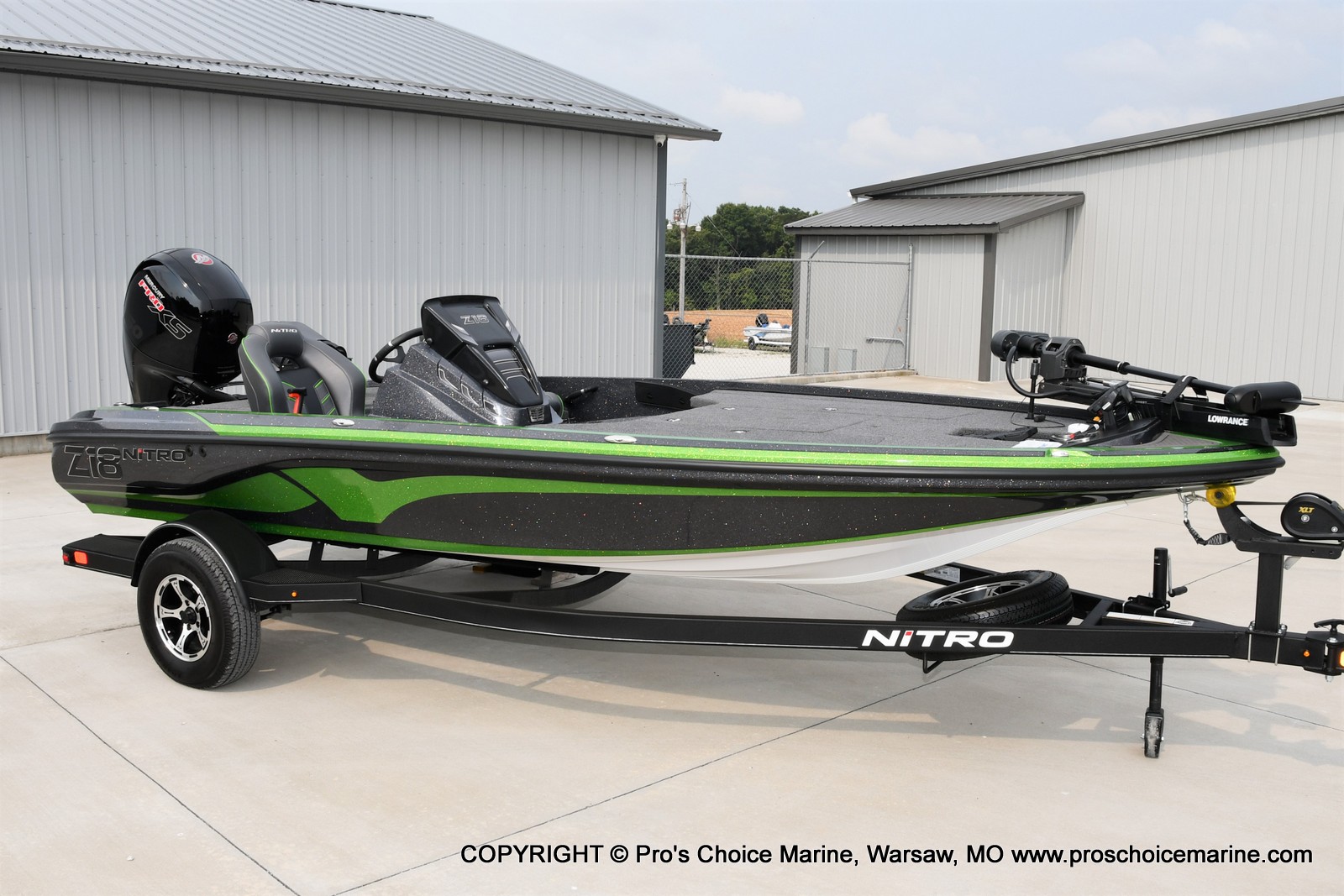 2022 Nitro boat for sale, model of the boat is Z18 Pro Package w/150HP Pro-XS & Image # 2 of 50
