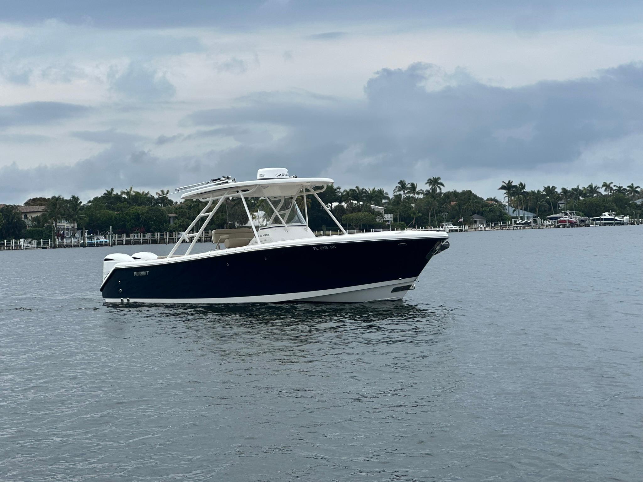 Yacht for Sale | 28 Pursuit Yachts Lantana, FL | Denison Yacht Sales