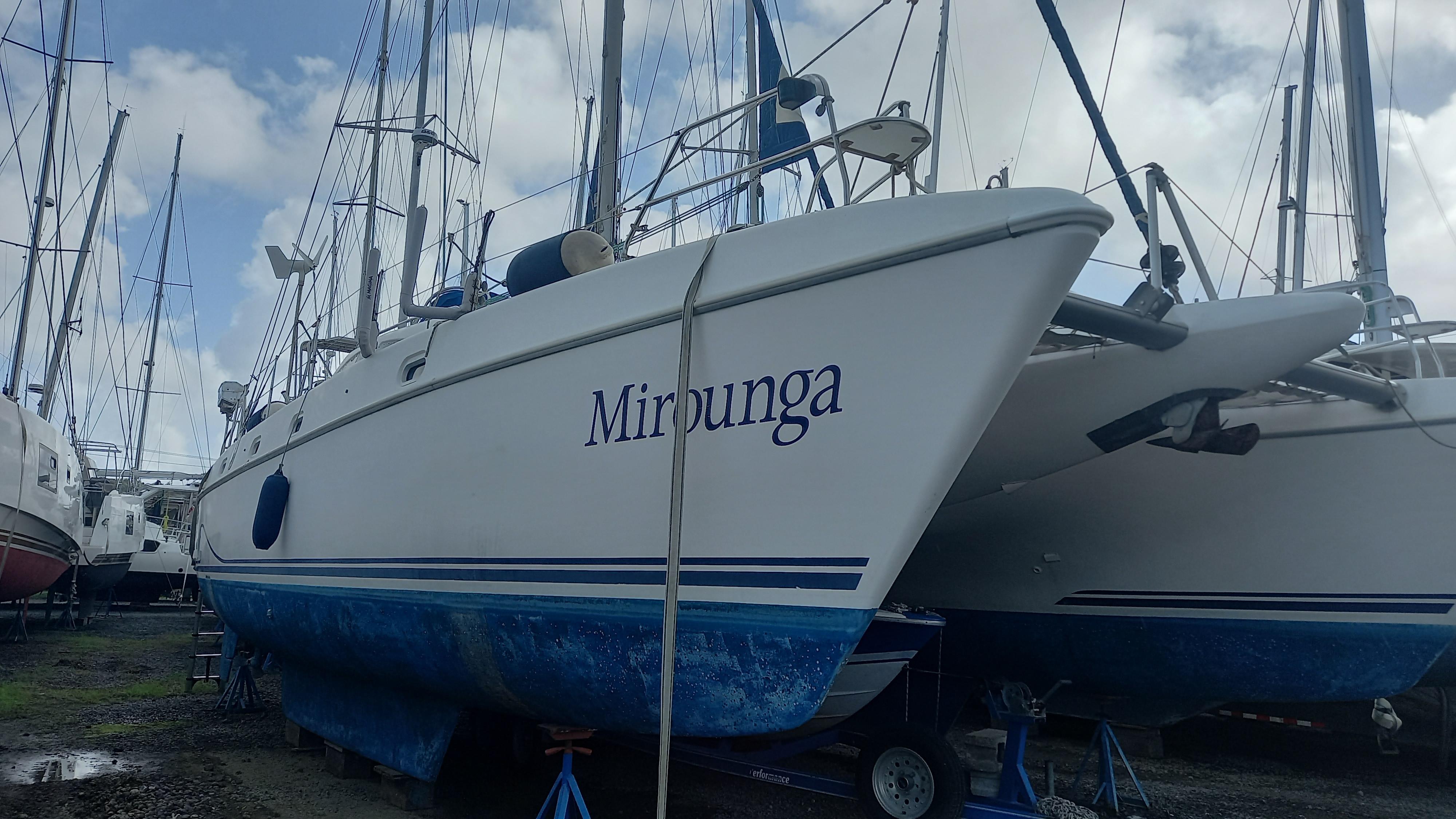 Mirounga Leonina Yacht Photos Pics 