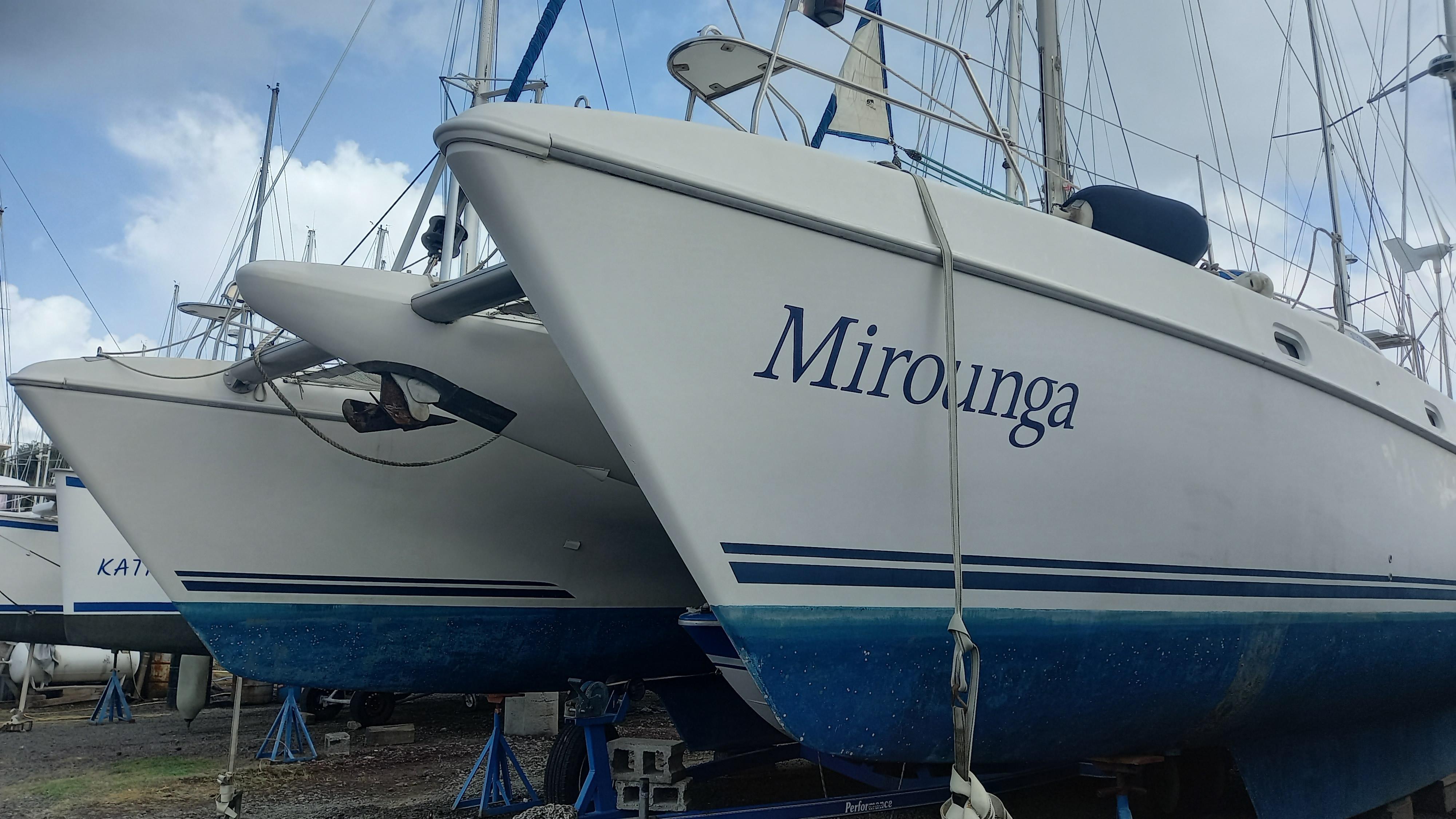 Mirounga Leonina Yacht Photos Pics 