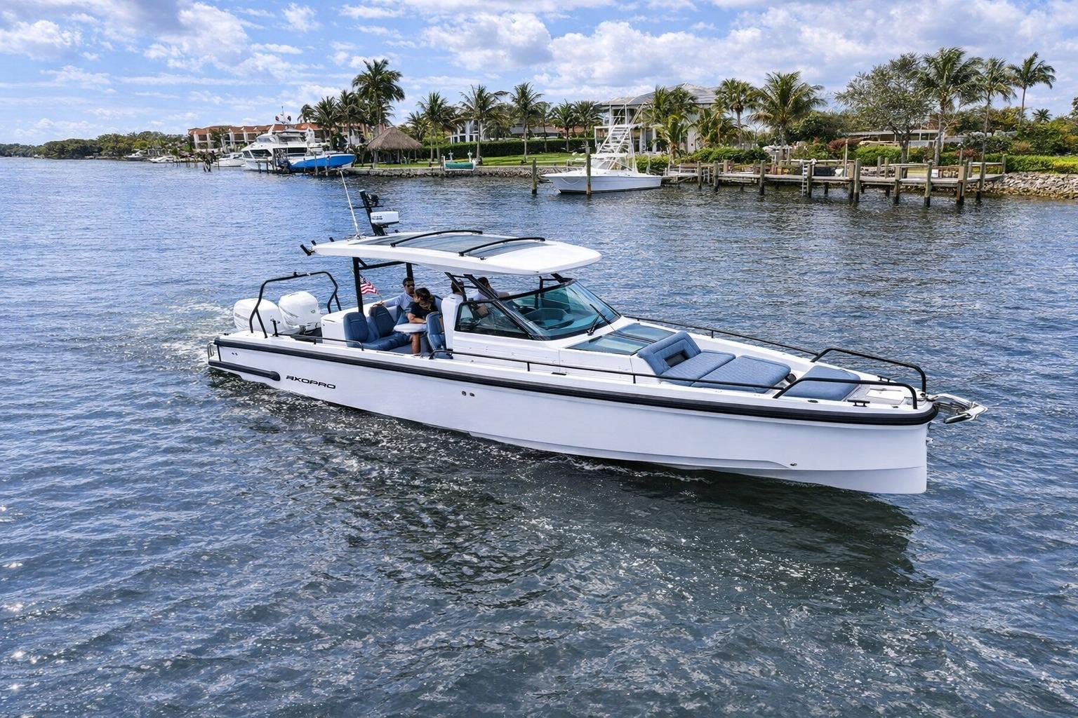 2022 Axopar 37 Sun-Top