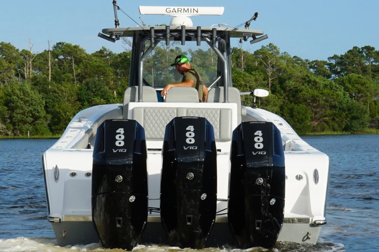 2024 Front Runner 39 Center Console - Image 2