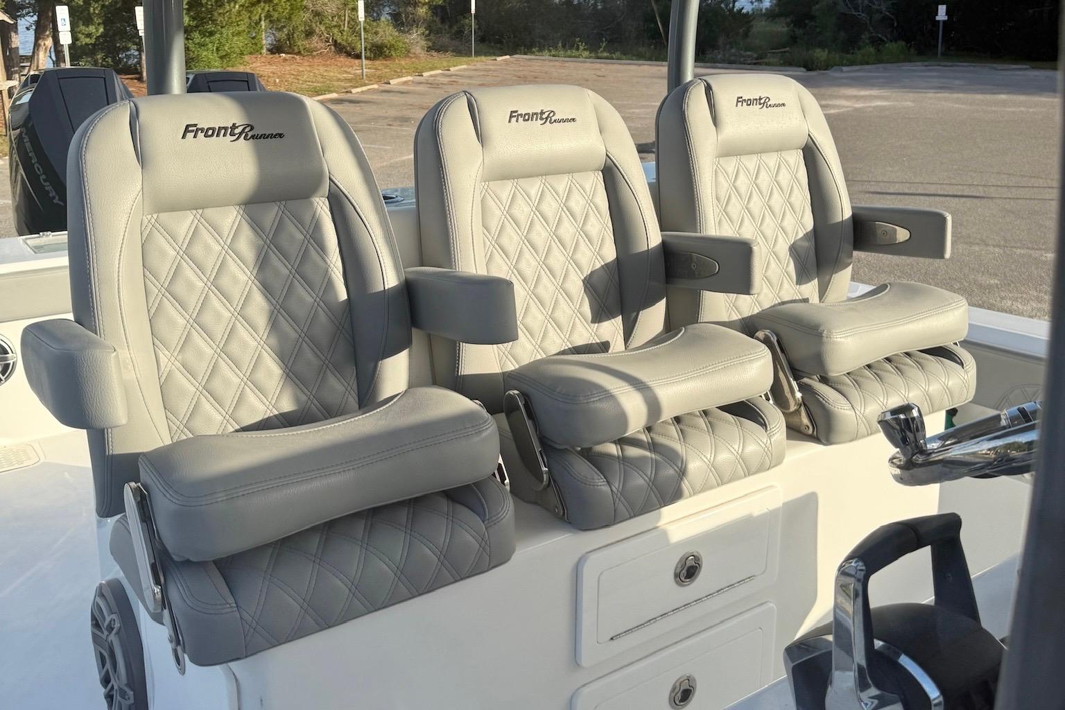 2024 Front Runner 39 Center Console - Image 14