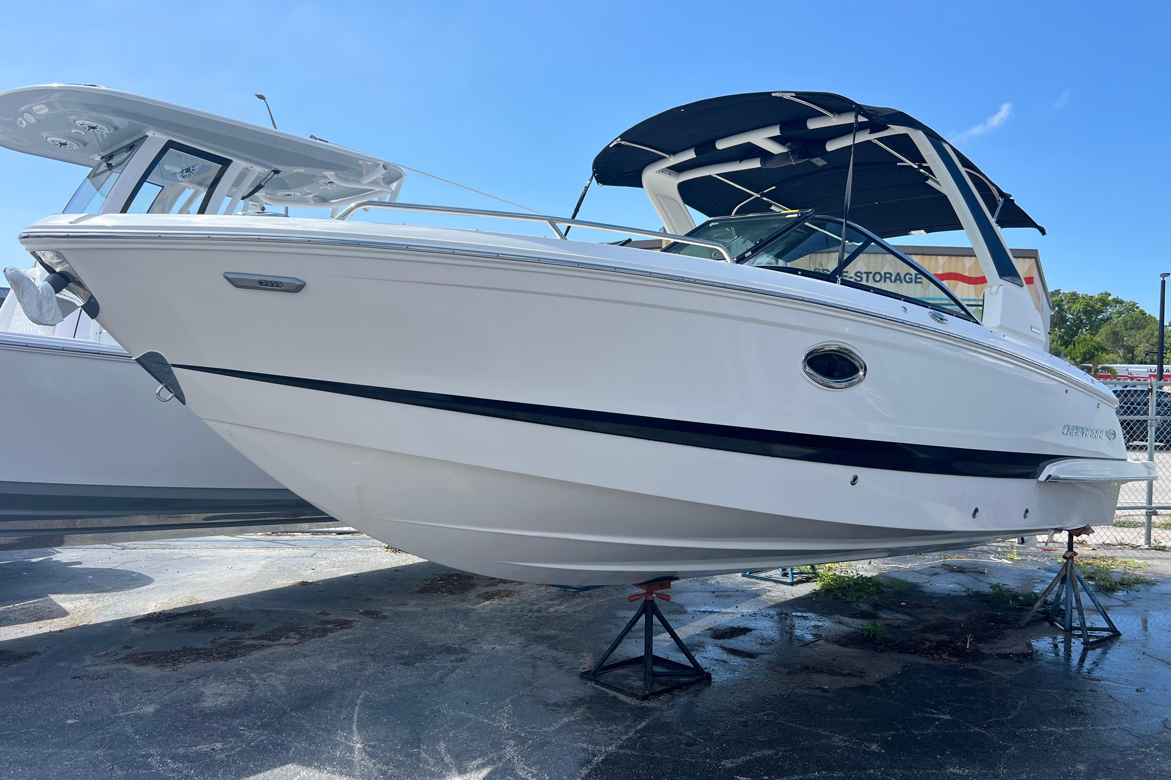 2025 Chaparral 270 OSX-1