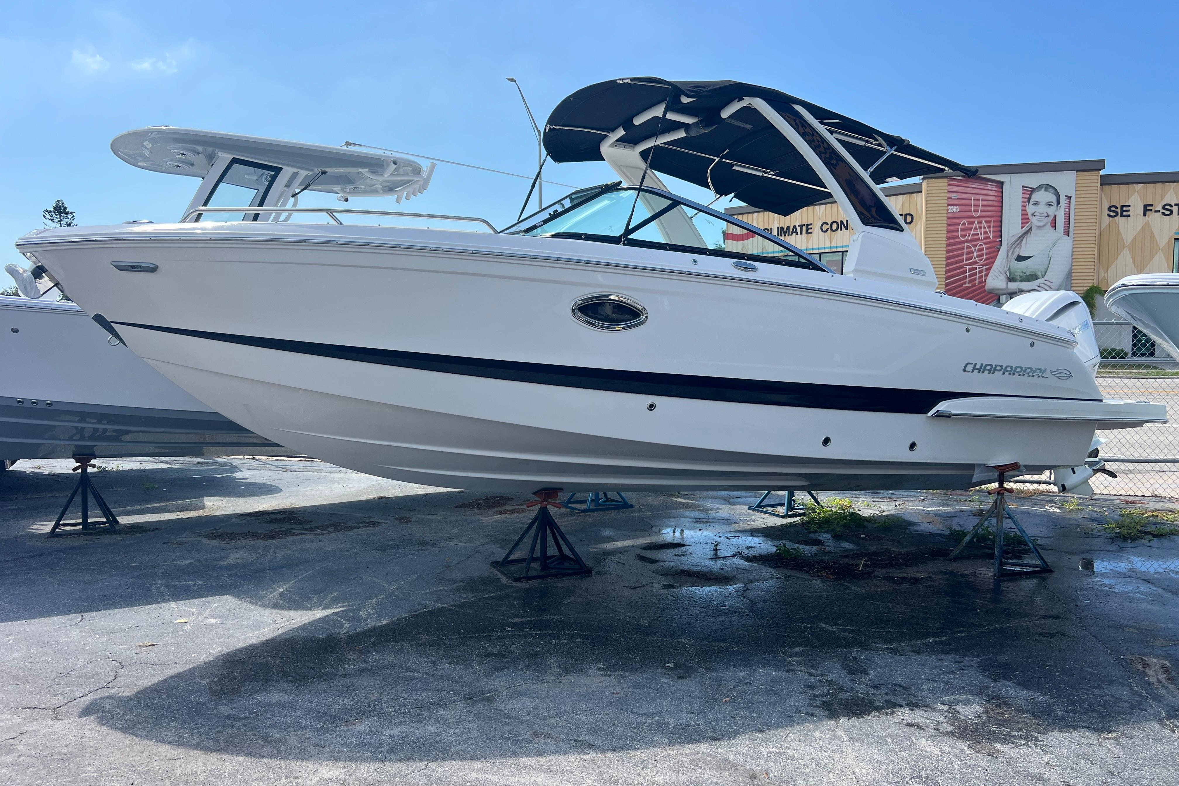 2025 Chaparral 270 OSX-3