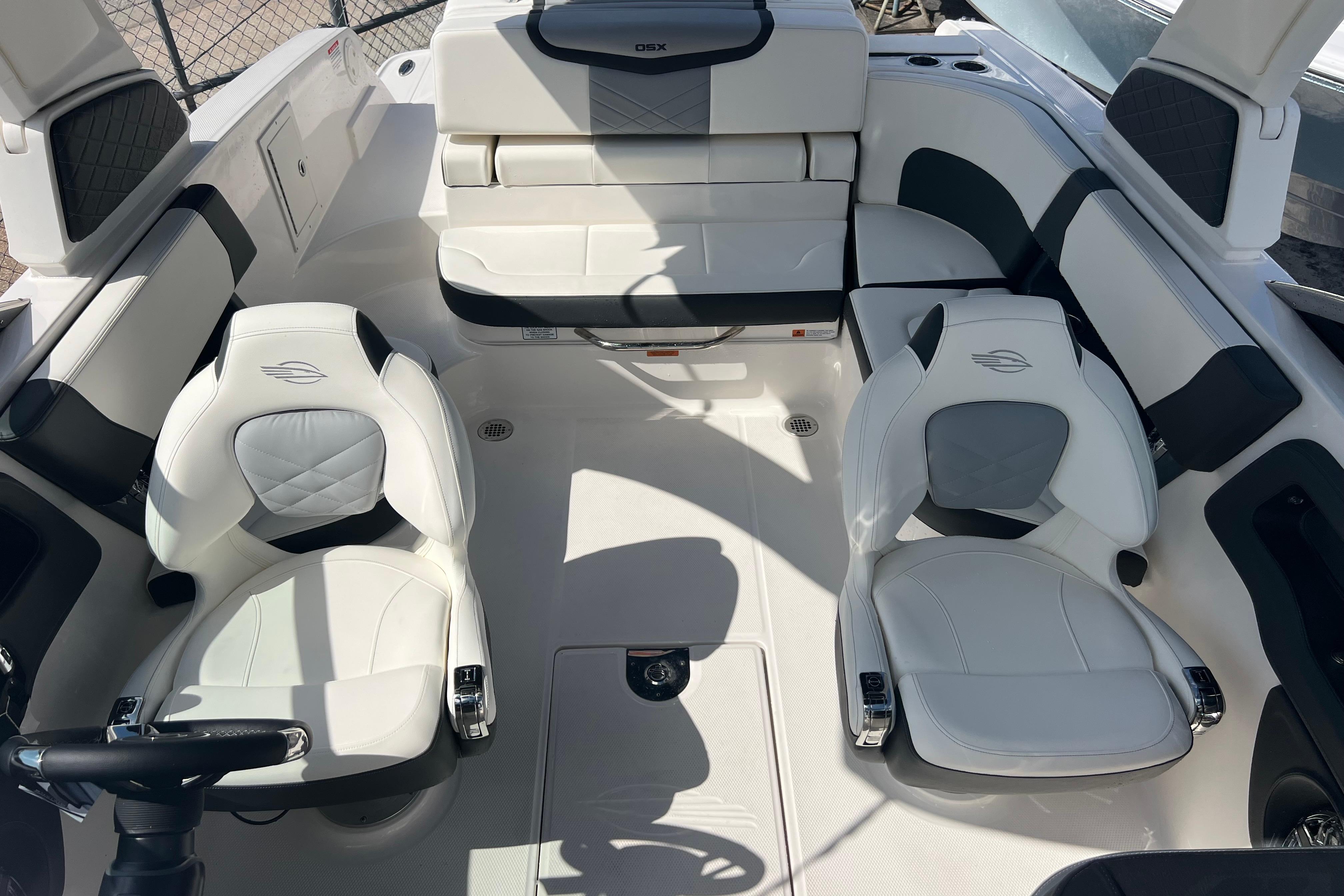 2025 Chaparral 270 OSX-25