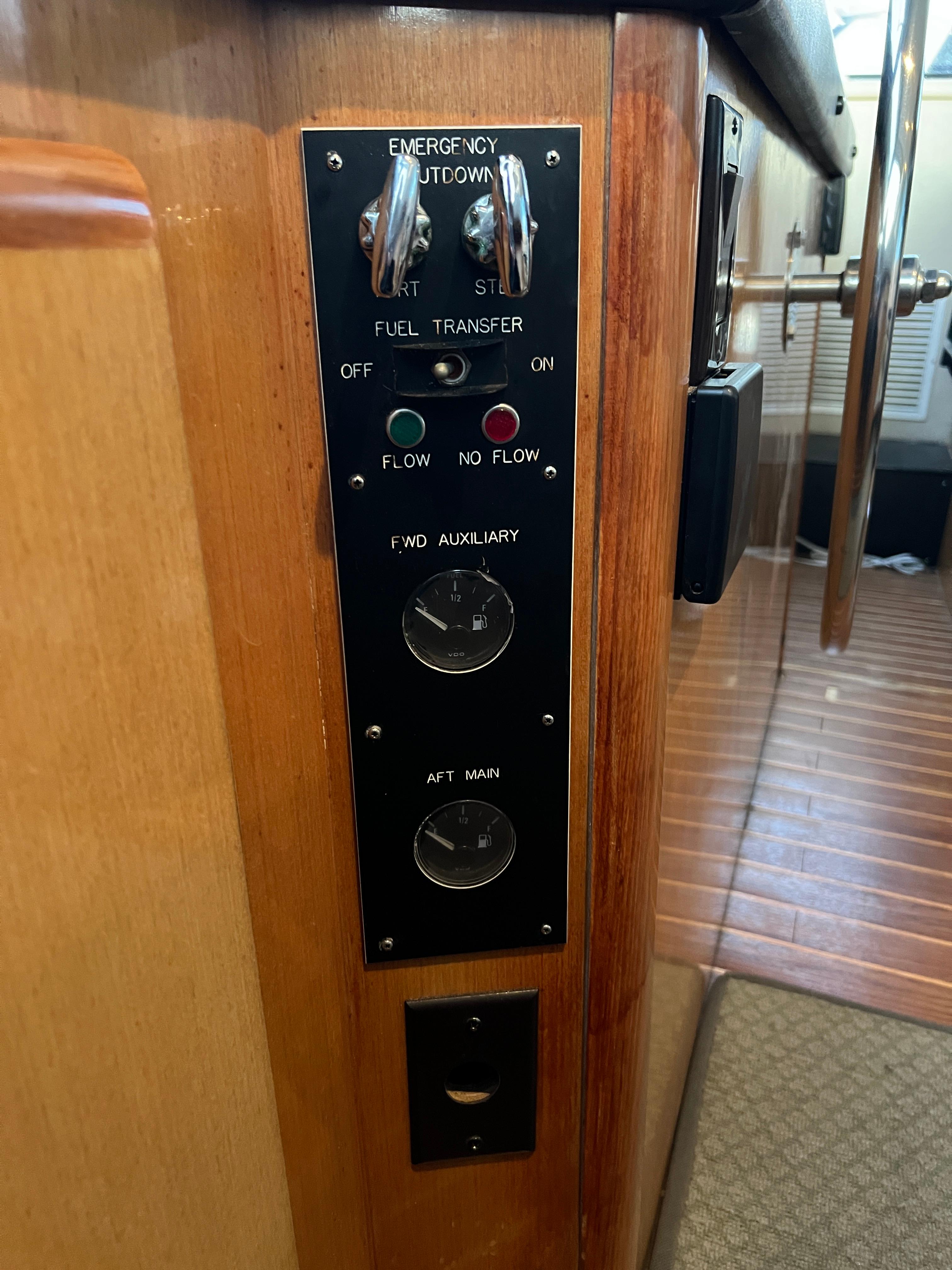 2000-viking-58-enclosed-bridge-power-9798486-20250522123355589-1_XLARGE