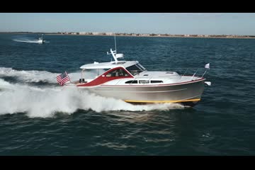 Huckins Sportsman Express Cruiser video