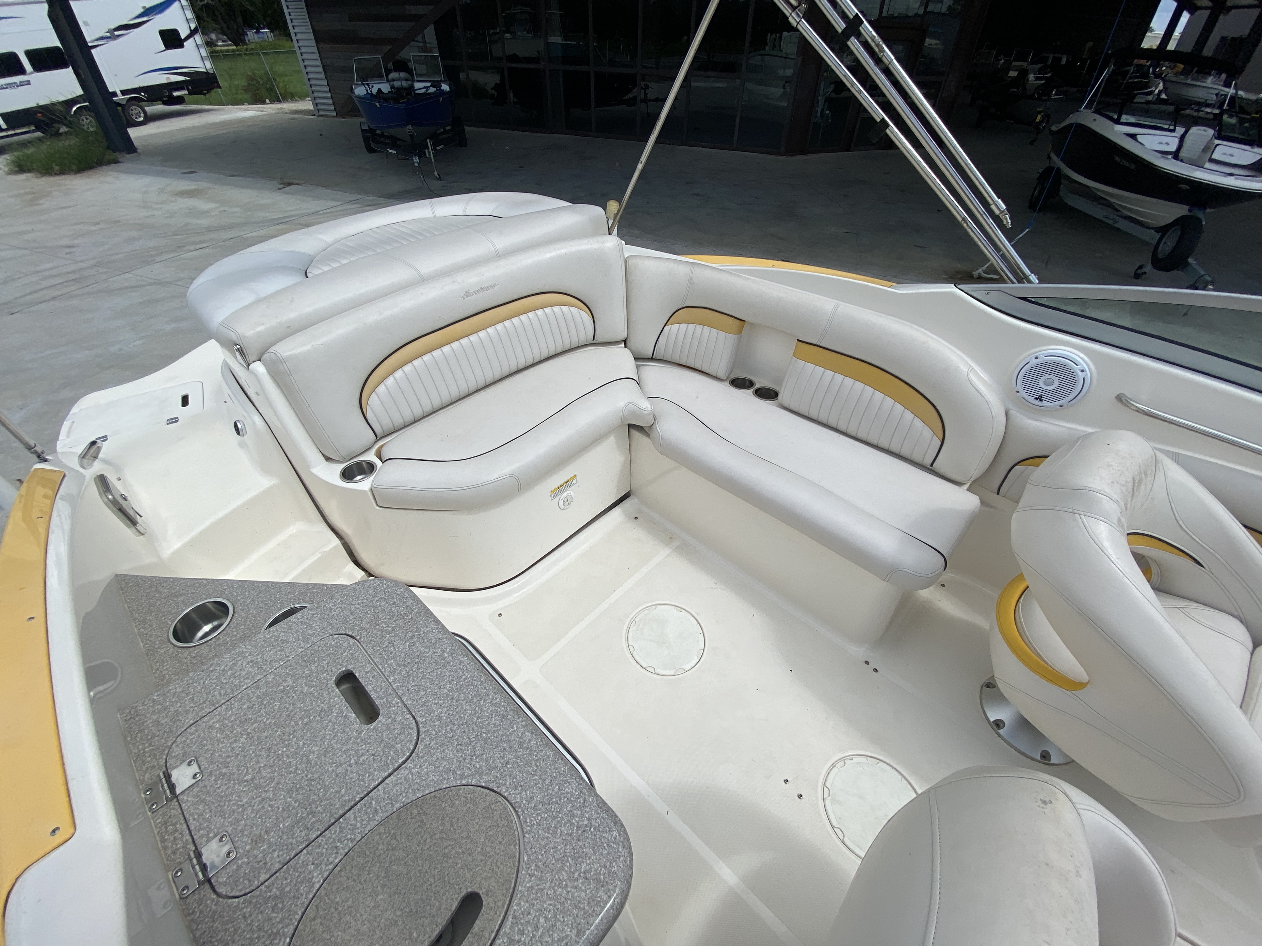 2008 Hurricane boat for sale, model of the boat is Sun Deck 2600 & Image # 2 of 15