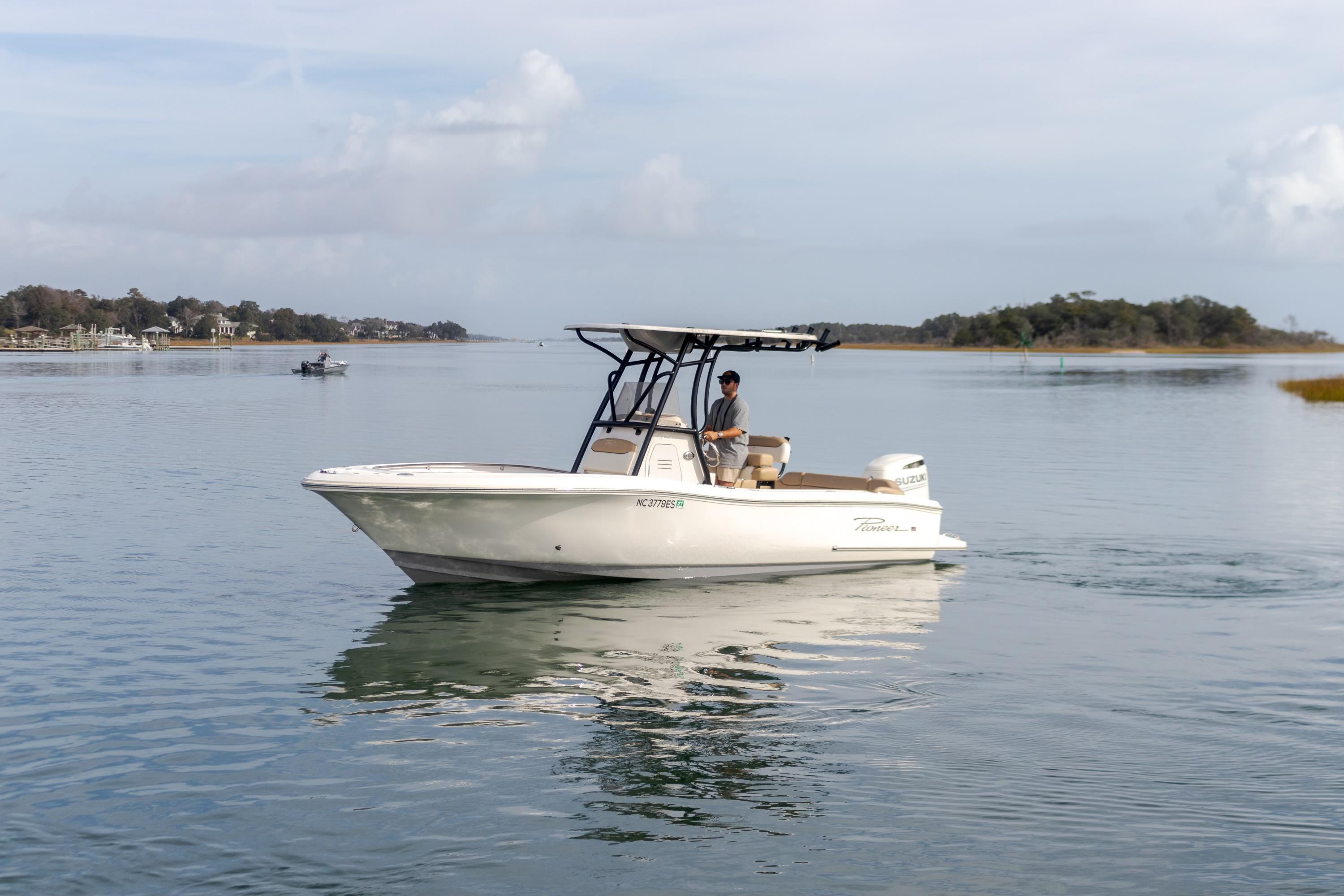 2021 Pioneer 222 Islander - Image 3