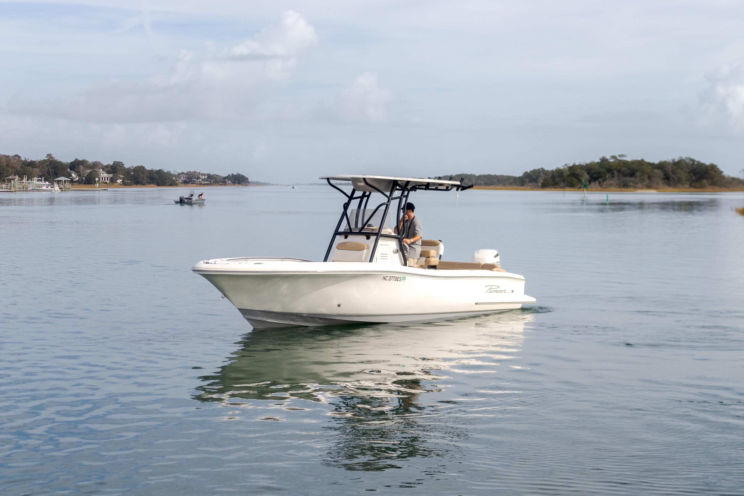 2021 Pioneer 222 Islander - Image 4
