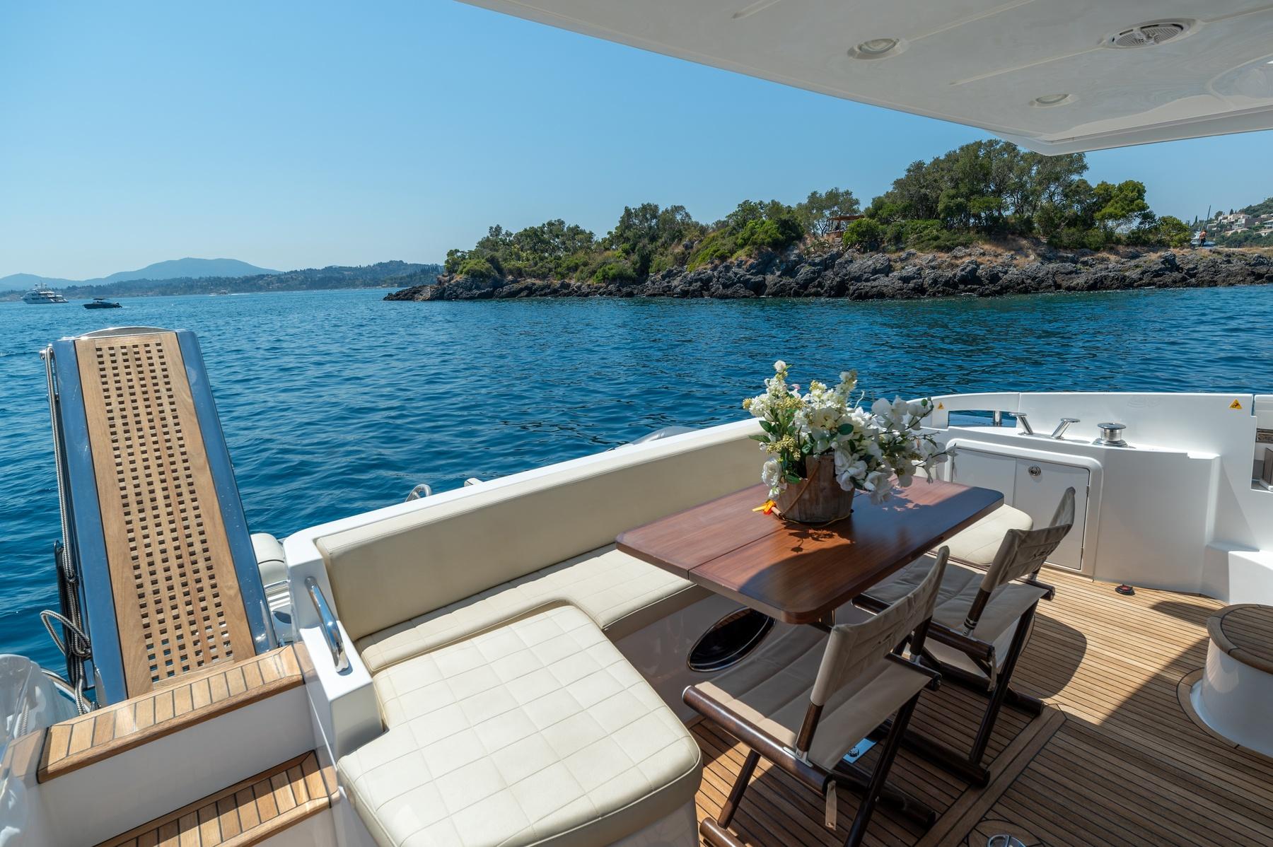 Yacht Photos Pics
