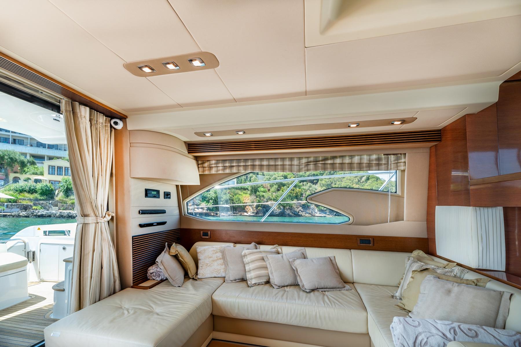 Yacht Photos Pics