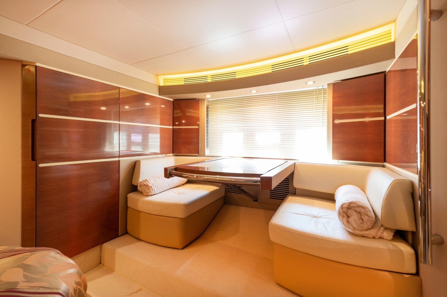 Yacht Photos Pics