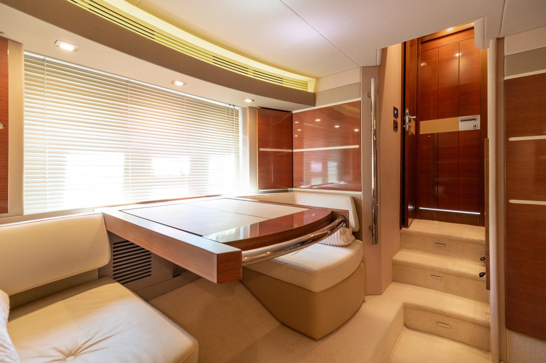 Yacht Photos Pics